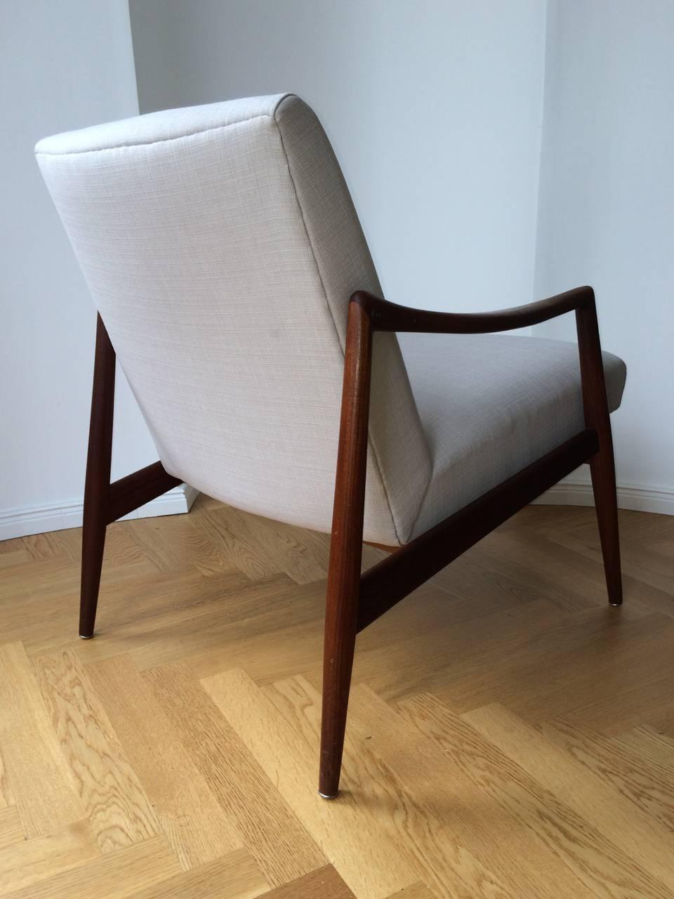 Mid-Century Teak Easy Chair by Hartmut Lohmeyer for Wilkhahn New Upholstery 1960 For Sale 2