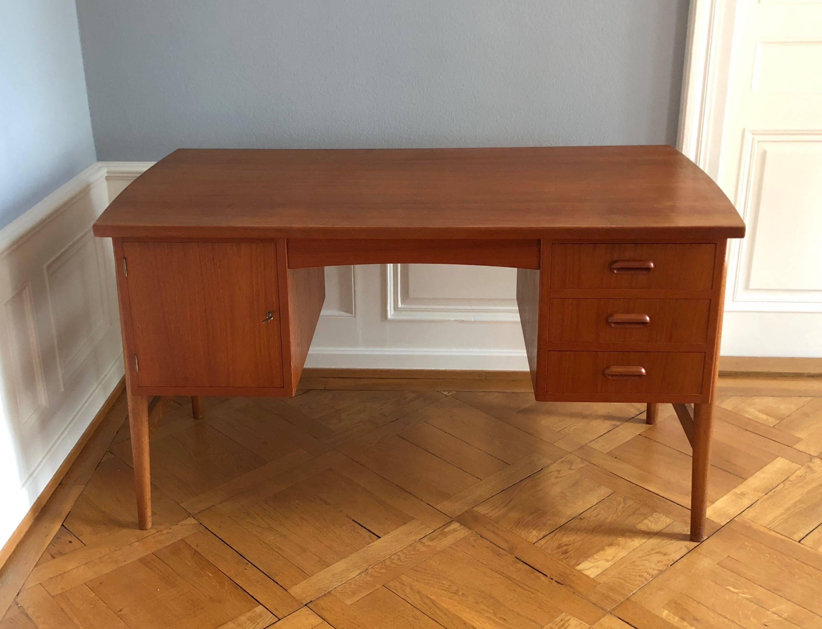 20th Century Danish Mid-Century Teak Desk from 1960s For Sale