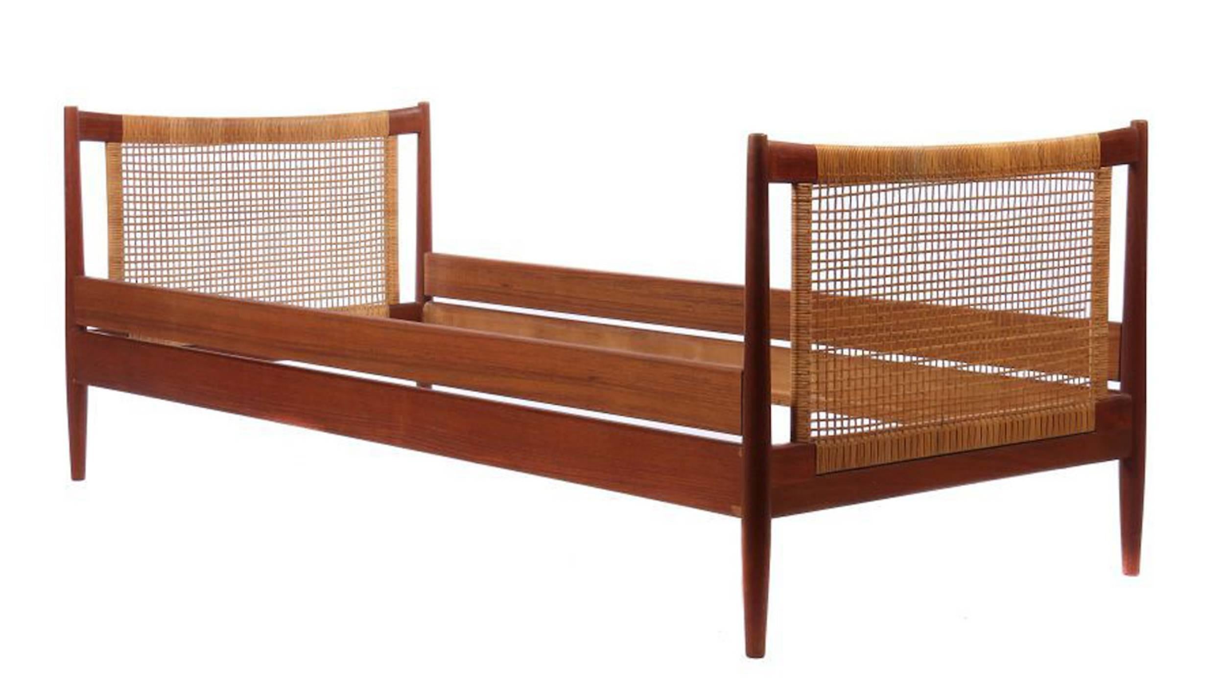 Danish Mid-Century Teak Daybed by Børge Mogensen for Søborg Møbler, 1950s 4