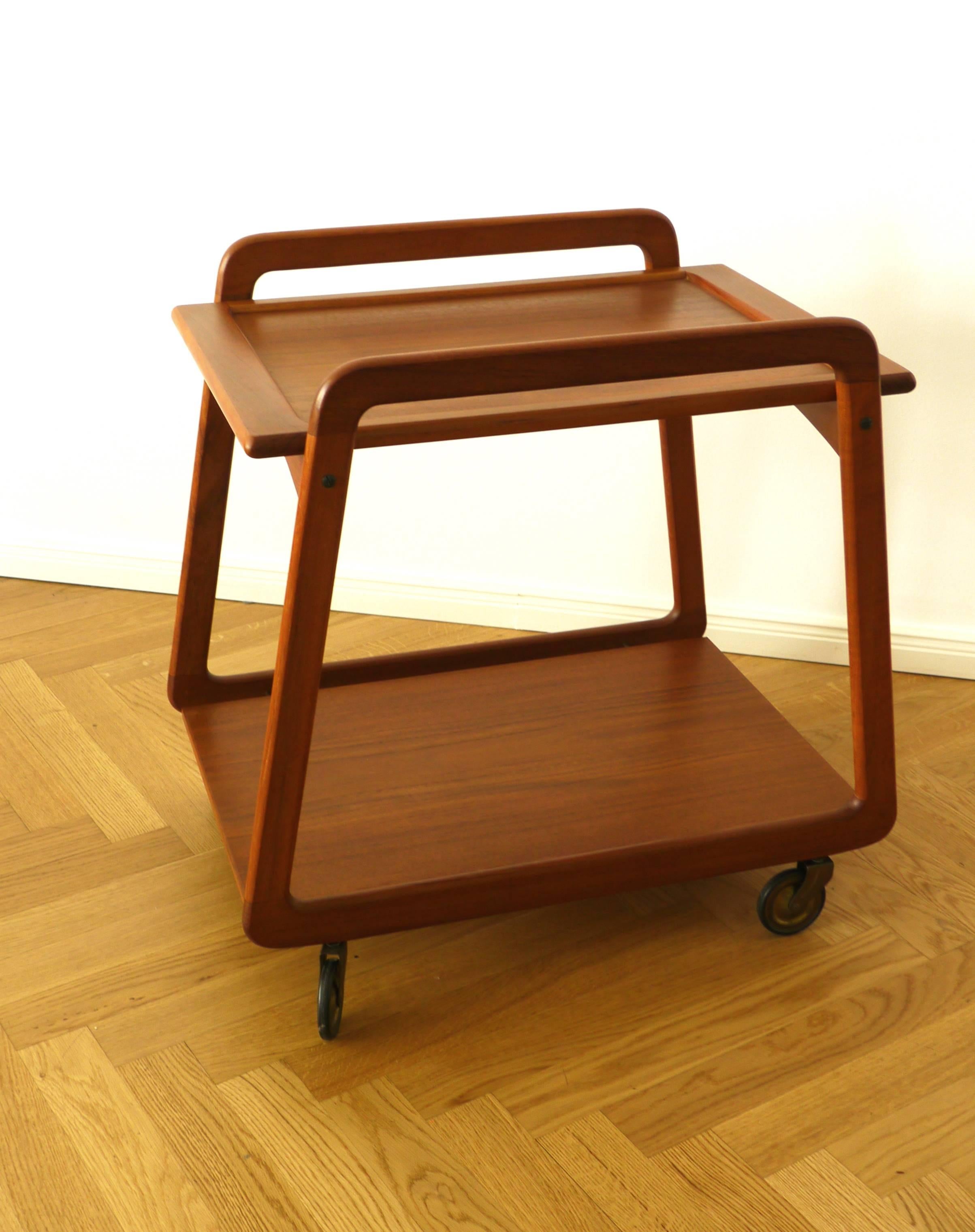 Scandinavian Modern Danish Mid-Century Drinks Trolley with Removable Tray by Sika Mobler, 1960s For Sale