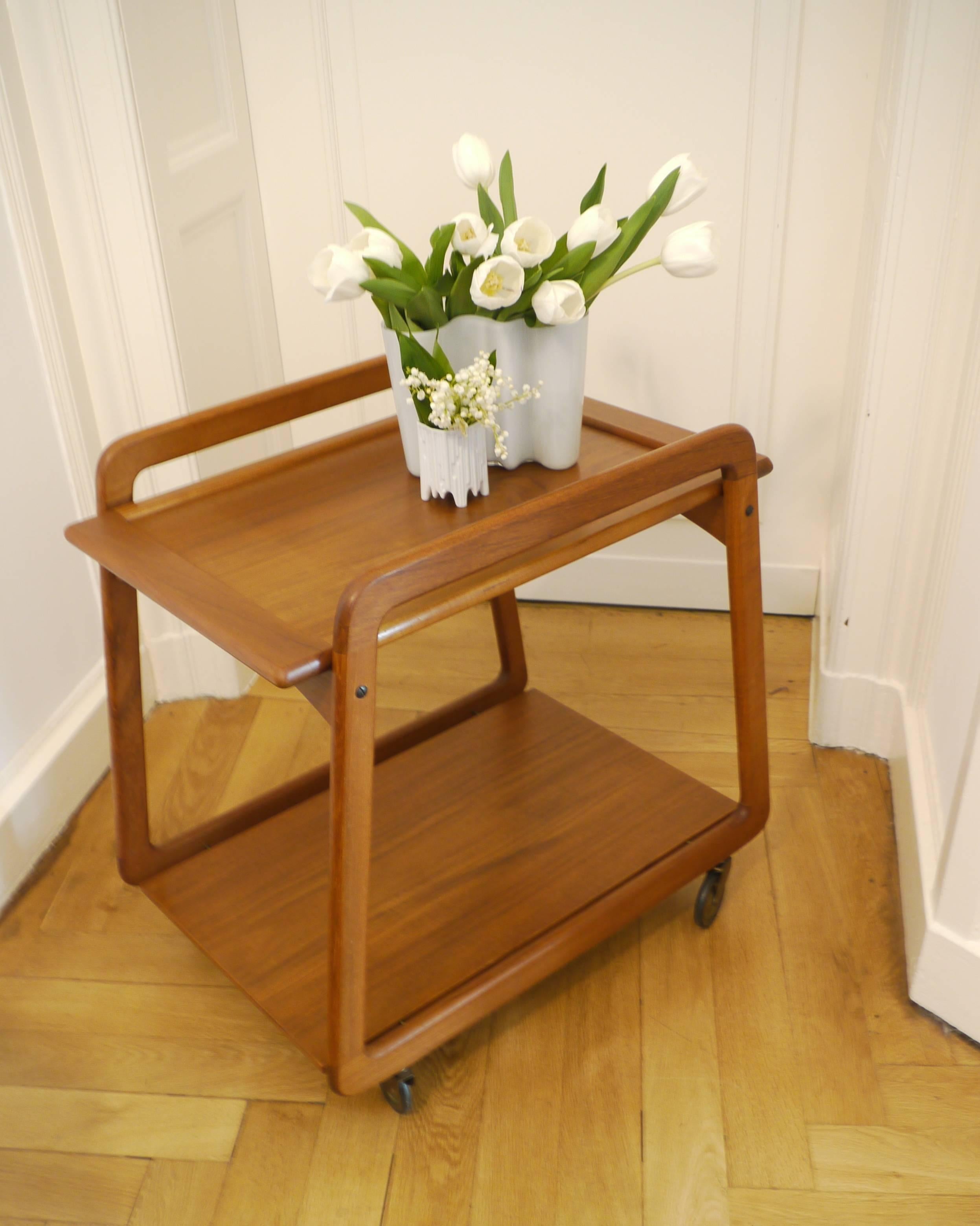 Danish Mid-Century Drinks Trolley with Removable Tray by Sika Mobler, 1960s For Sale 1