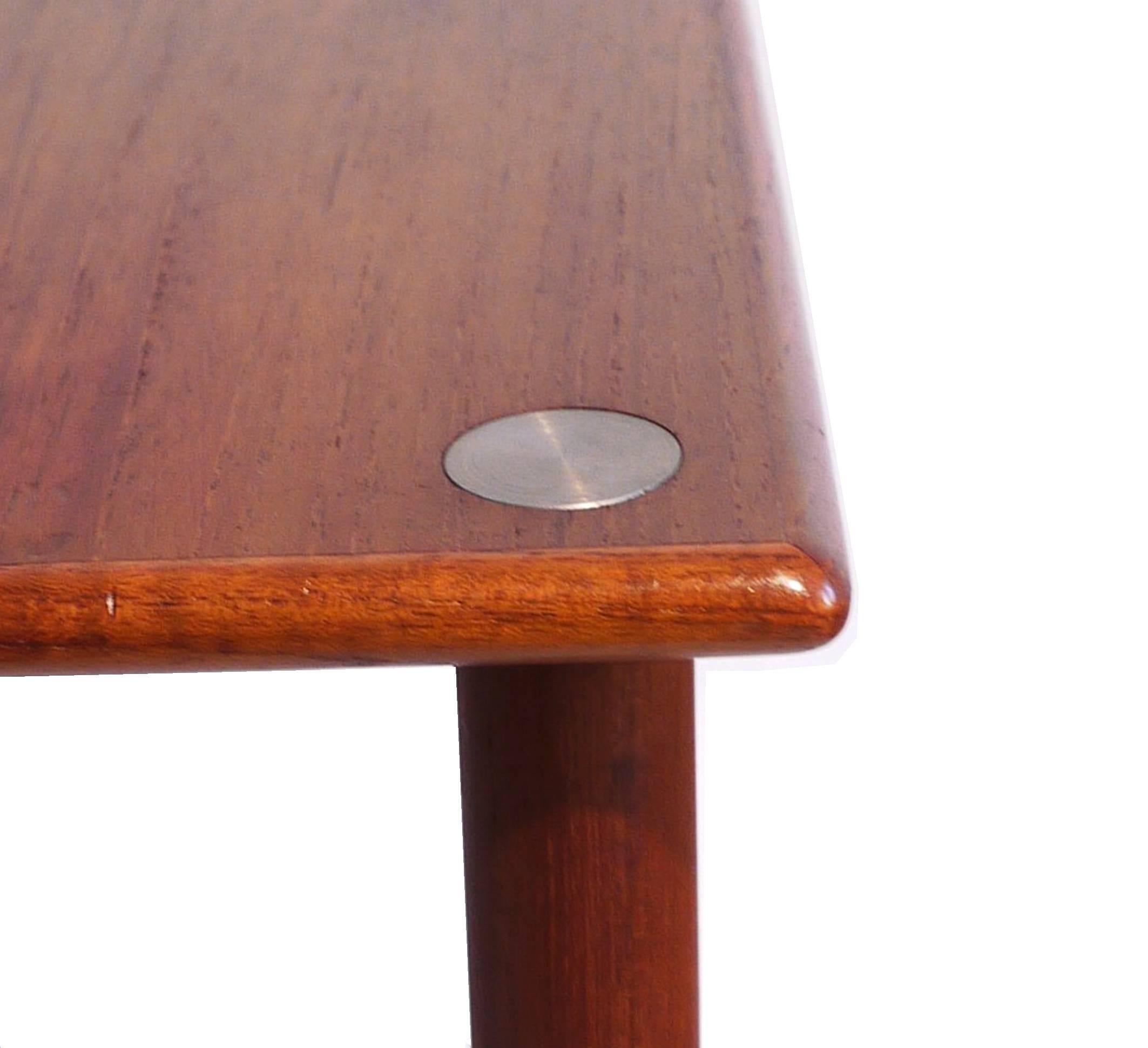 Danois Table d'appoint danoise en teck du milieu du siècle dernier par Georg Petersens GP Farum, années 1960 en vente