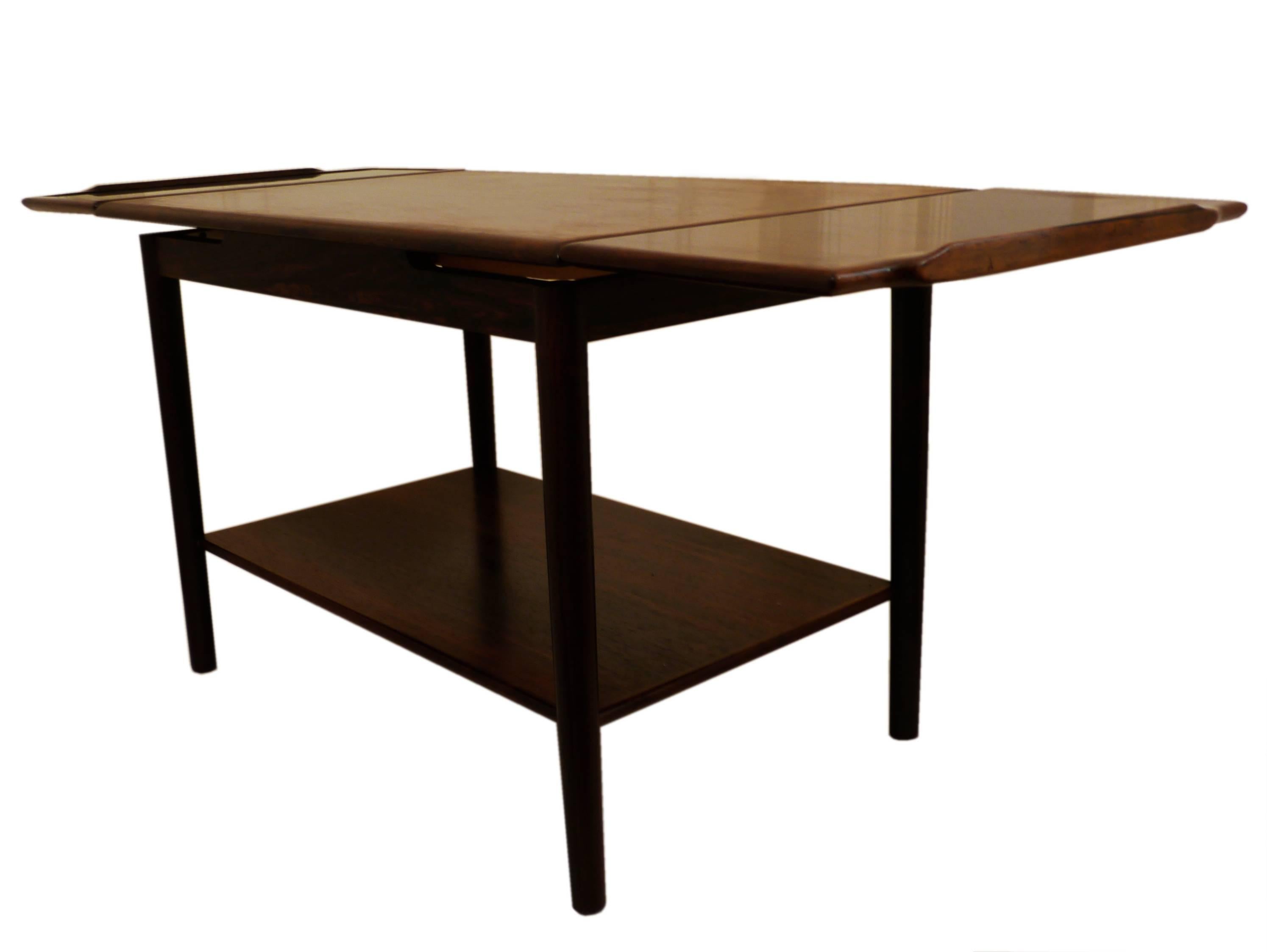 20th Century Danish Mid-Century Expandable Side or Coffee Table Made of Palisander in 1960s For Sale