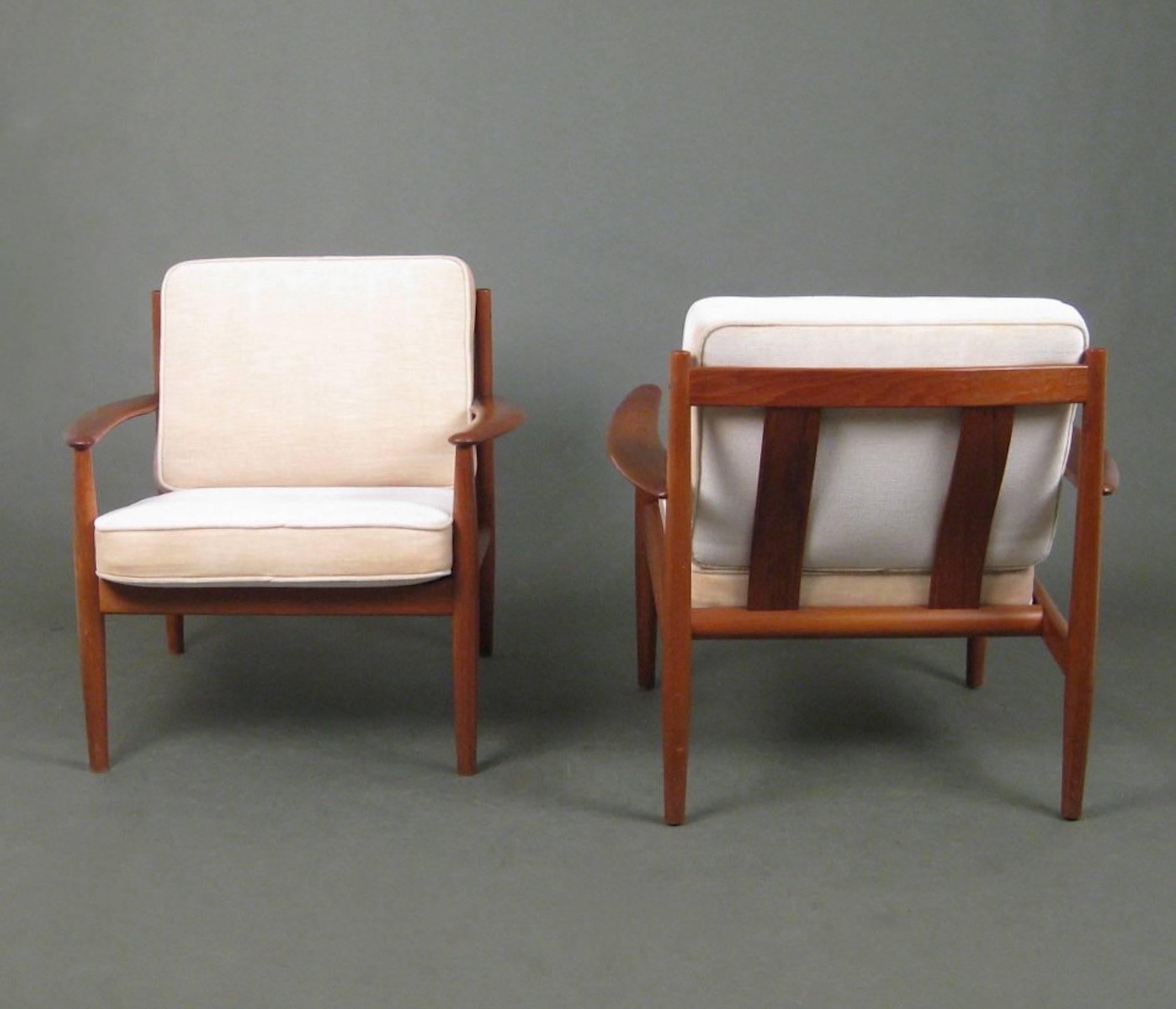 Scandinavian Modern Midcentury Danish Easy Lounge Chairs by Grete Jalk for France & Søn, 1960 For Sale