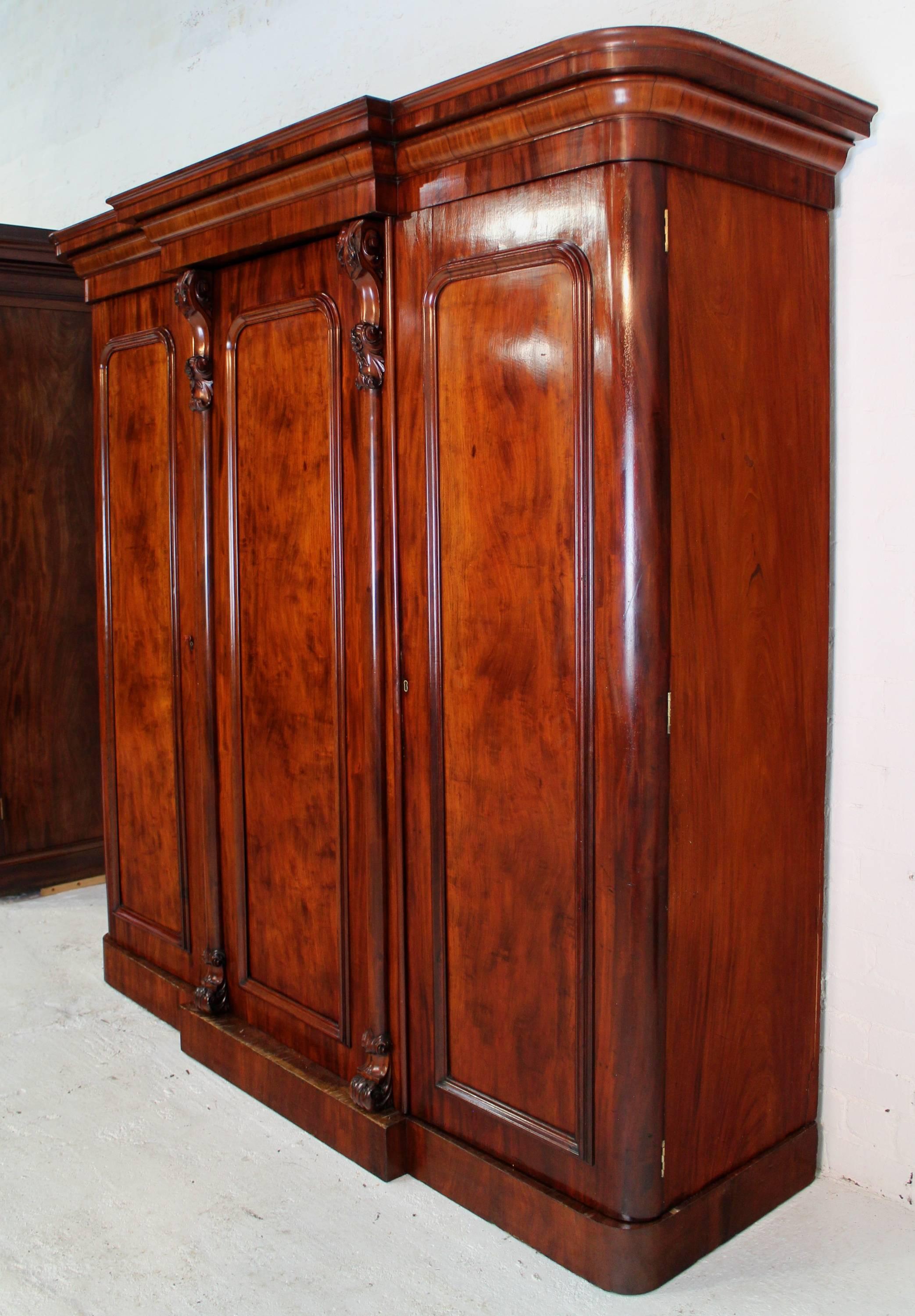 English Victorian Mahogany Three-Door Breakfront Wardrobe 3