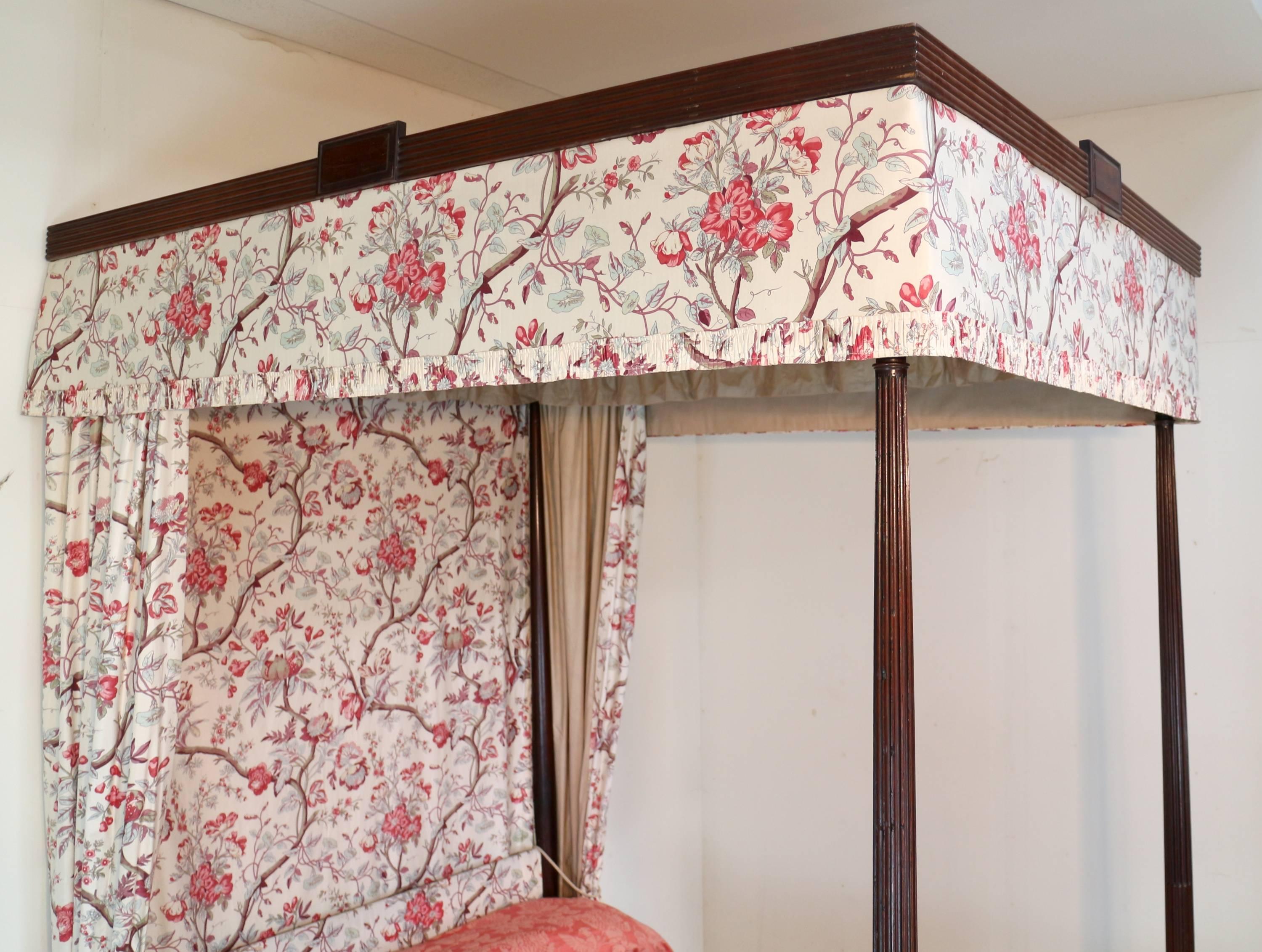 pink four poster bed