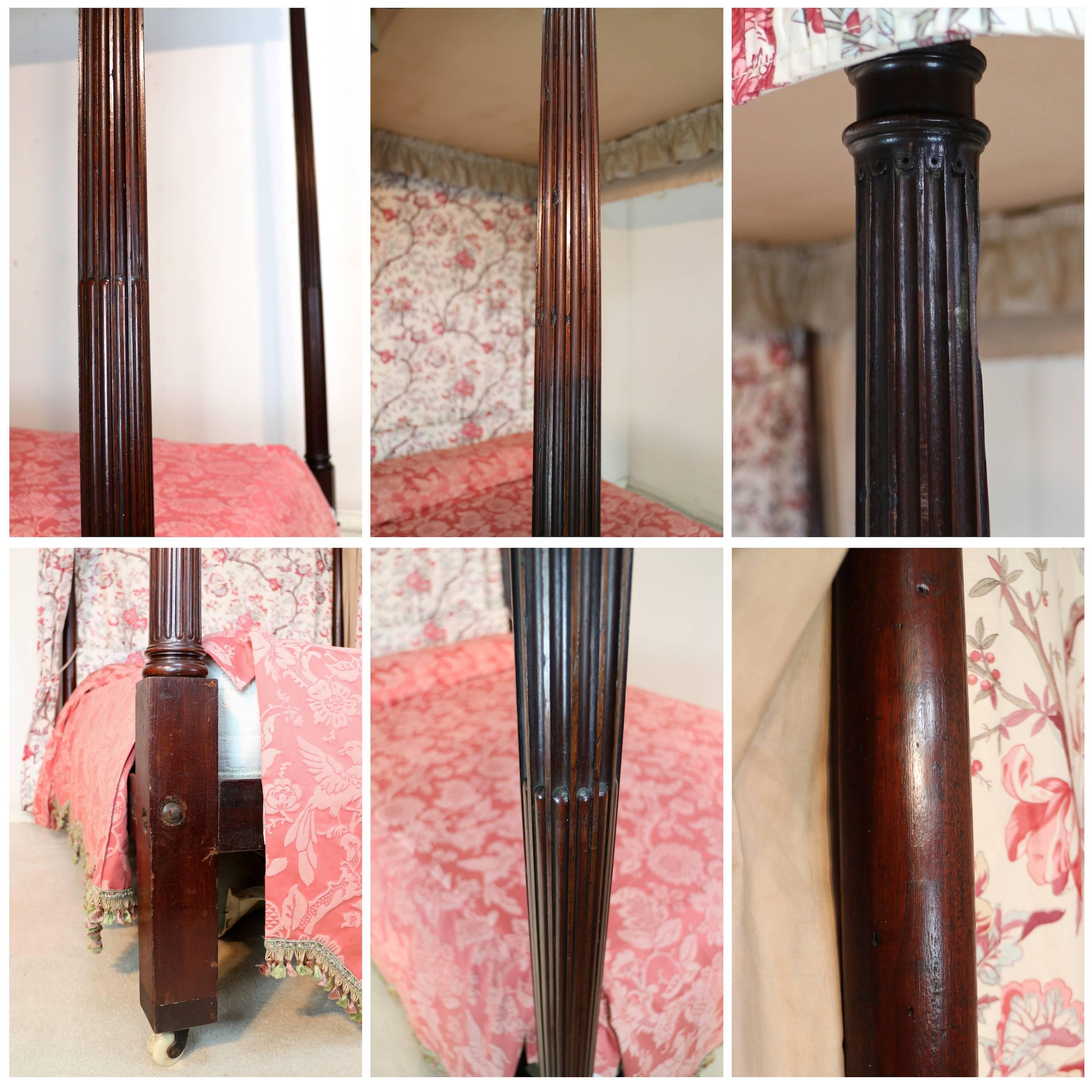 George III Mahogany Four-Poster Bed, Attributed to Gillows of Lancaster In Fair Condition In Glasgow, GB