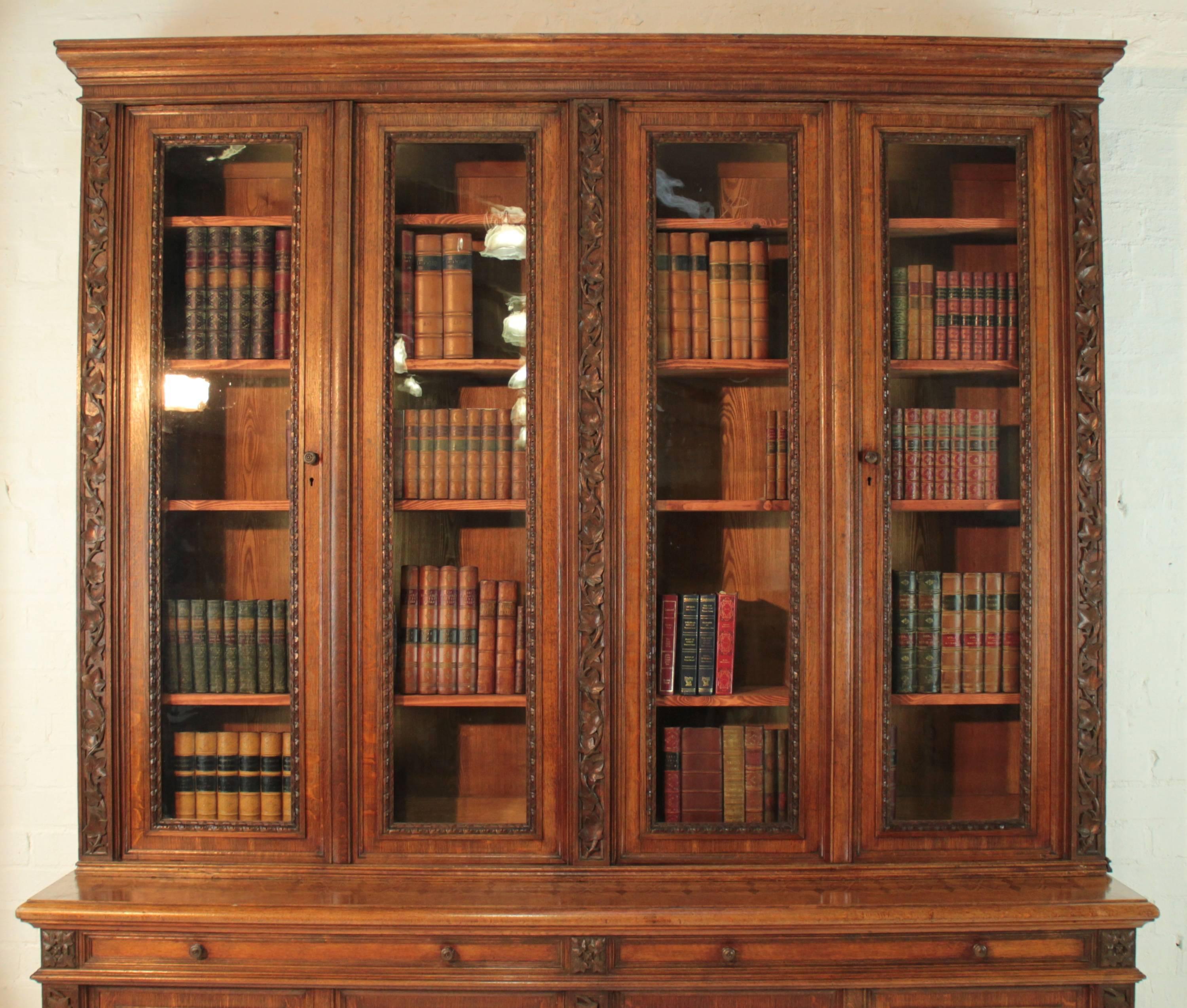 Victorian Ivy Leaf Carved Oak Library Bookcase, English, 19th Century In Good Condition In Glasgow, GB