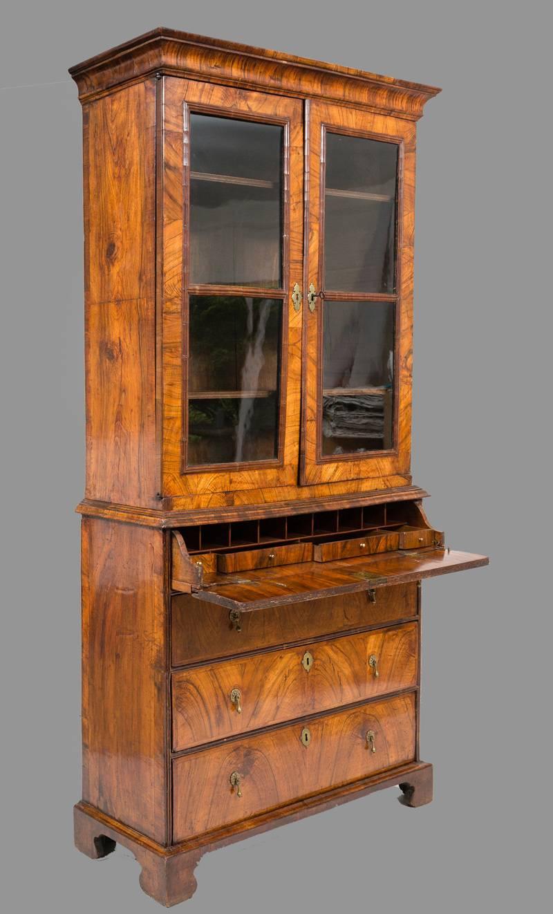 Antique Period George I Walnut Secretaire Bookcase In Good Condition For Sale In Sheffield, MA