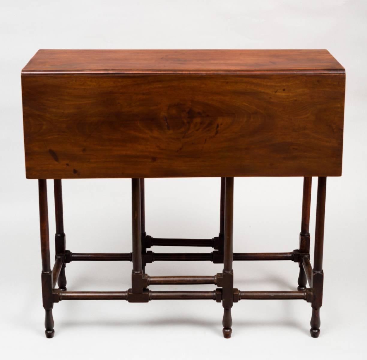 George III Mahogany Spider Leg Table For Sale 2