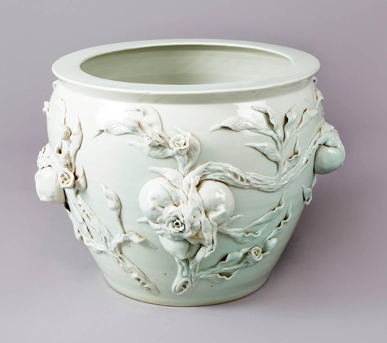 Large Chinese Porcelain Celedon Jardinière In Excellent Condition For Sale In Sheffield, MA