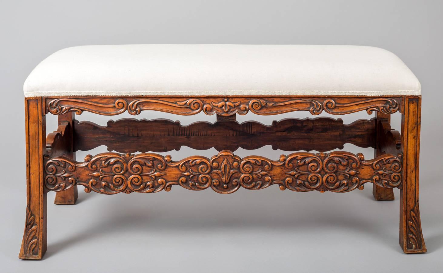French Carved Walnut Bench In Excellent Condition In Sheffield, MA