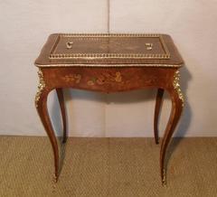 Victorian Louis XV Style Figured Walnut Jardinière Occasional Table