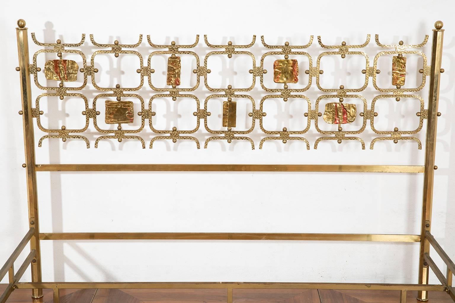 Mid-Century Modern Osvaldo Borsani and Arnaldo Pomodoro Brass Enameled Italian Bed, 1960s