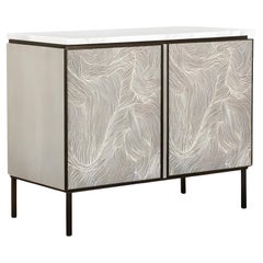 Mobile personalizzato in Oak Oak e ante in Fabrice, piano in Marmo Calacatta