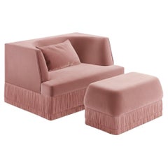 Sofá Alcove Fringe con Otomana - Forma Lineal y Respaldo Curvo en Terciopelo Rosa