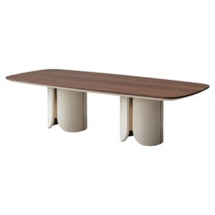 Mesa De Comedor Con Tablero De Eucalipto Mate Y Base Lacada Beige-Mondo Design Studio