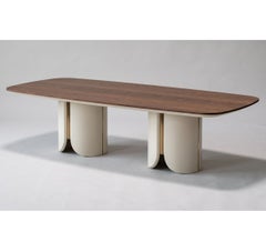Mesa De Comedor Con Tablero De Eucalipto Mate Y Base Lacada Beige-Mondo Design Studio