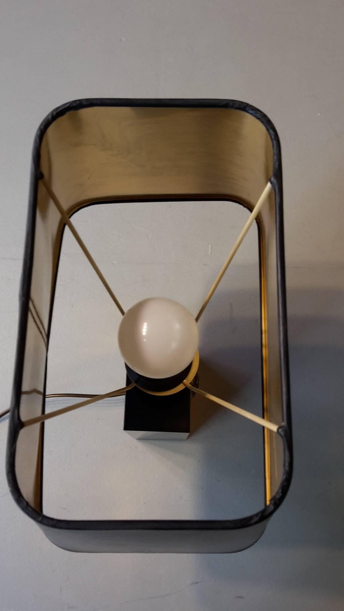 Mid-Century Modern 20th Century French Turtle Table Lamp 1980s Made of Black Plexiglas and Brass For Sale