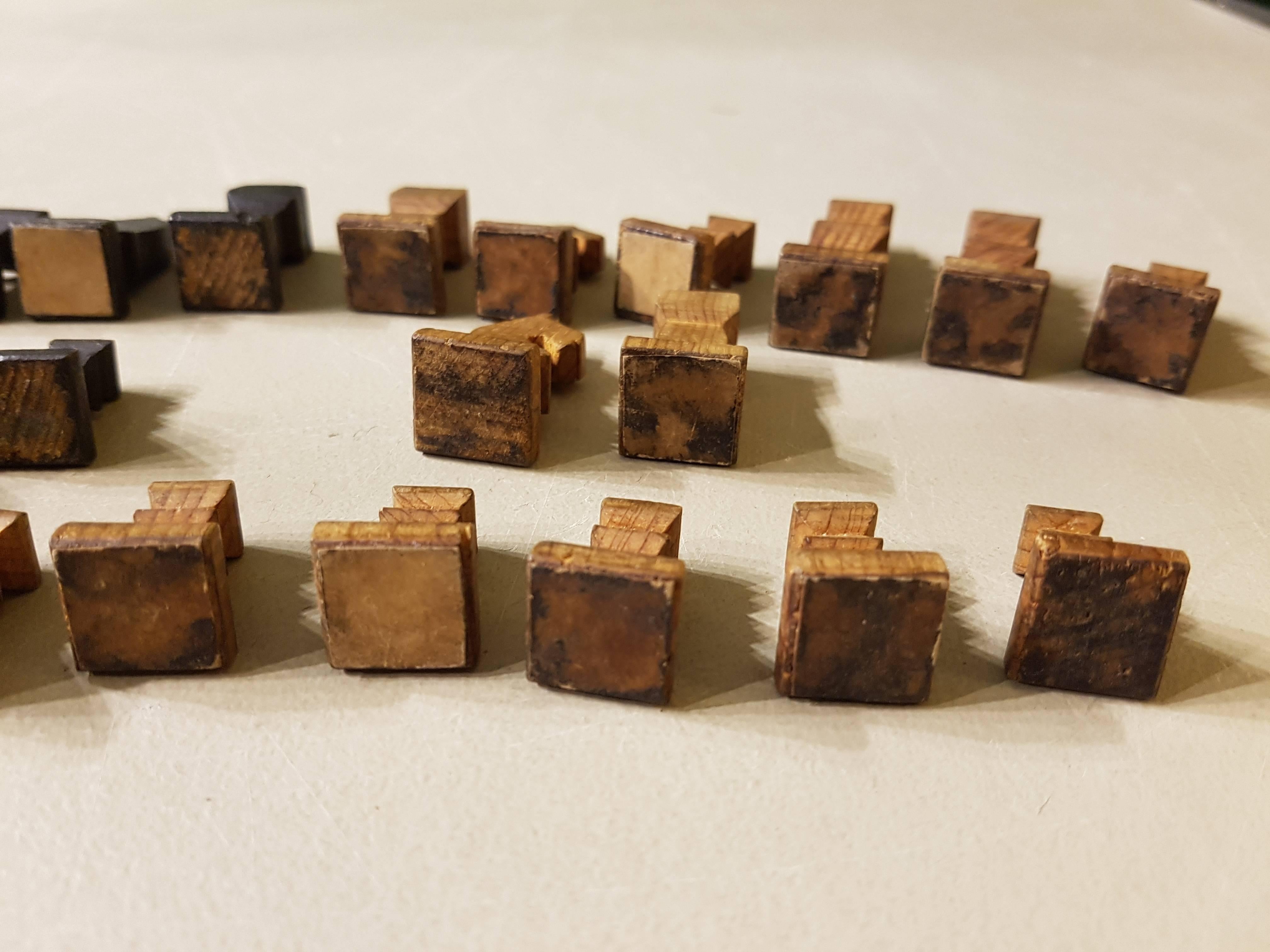 20th Century French Art Deco Chess Pieces Made of Maple, 1940s 2