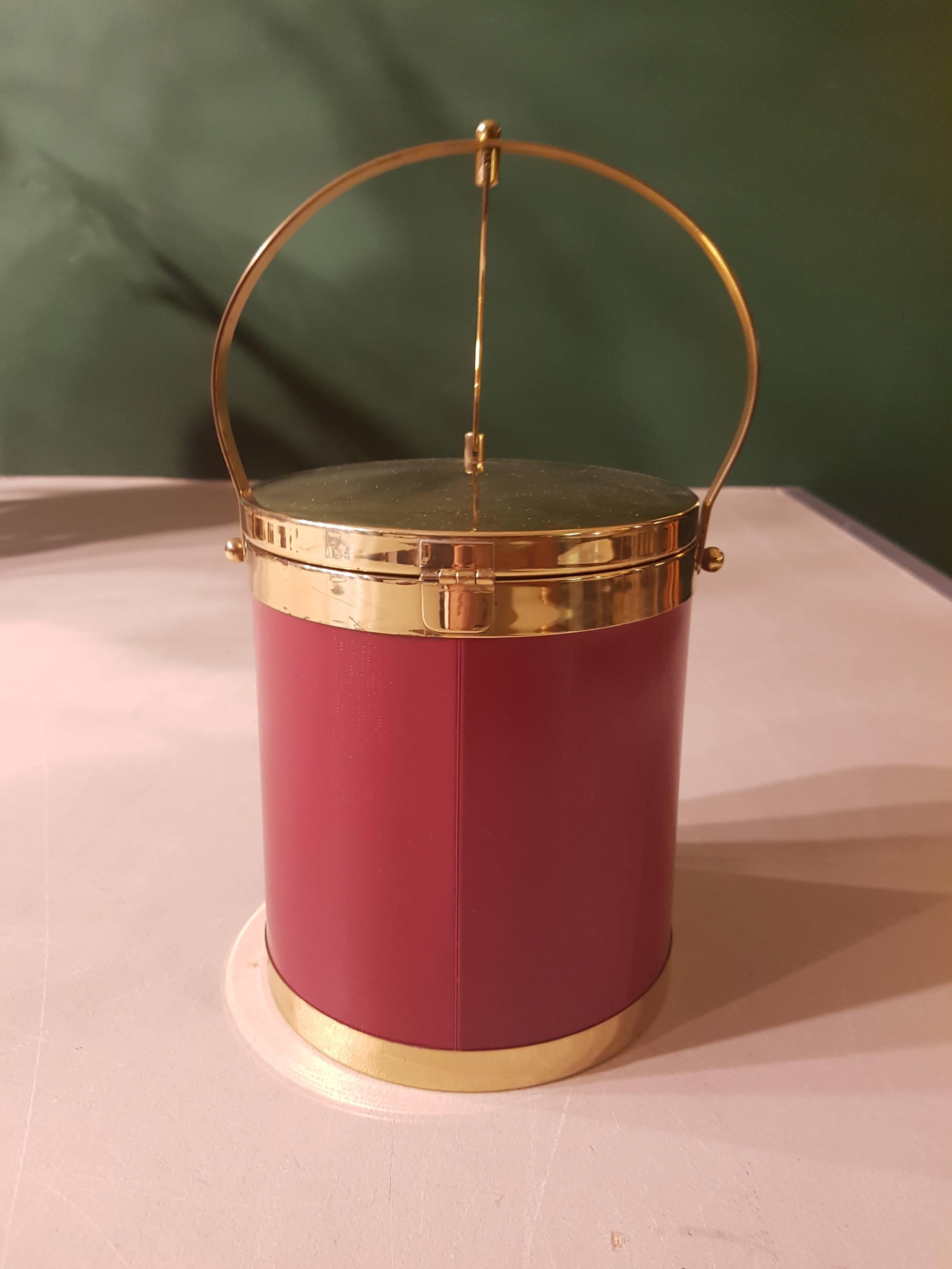 Late 20th Century 20th Century Belgian Red Ice Bucket Made of Brass and Imitation Leather, 1970s For Sale