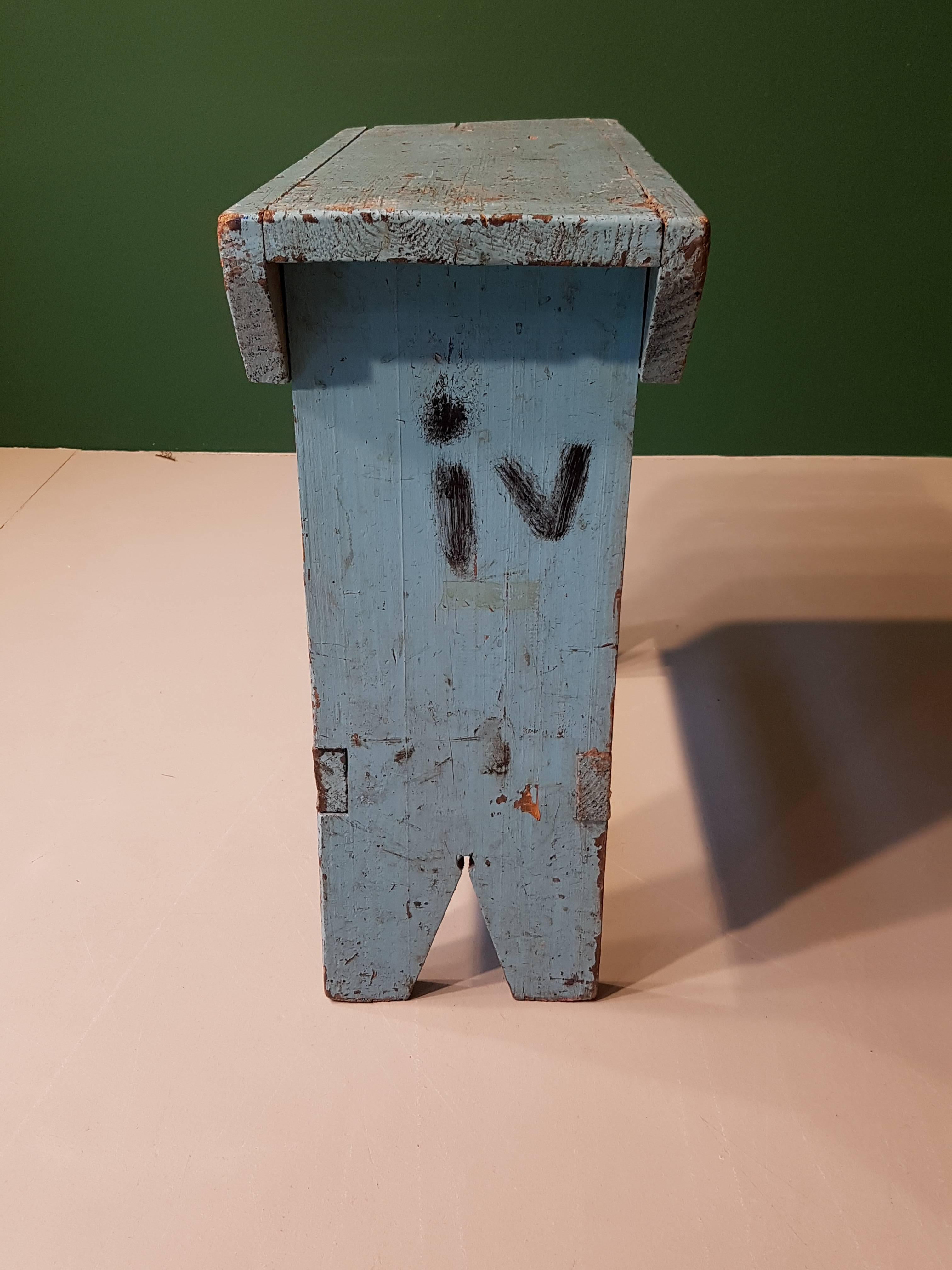 20th Century French Blue Bench made of Painted Wood For Sale 5