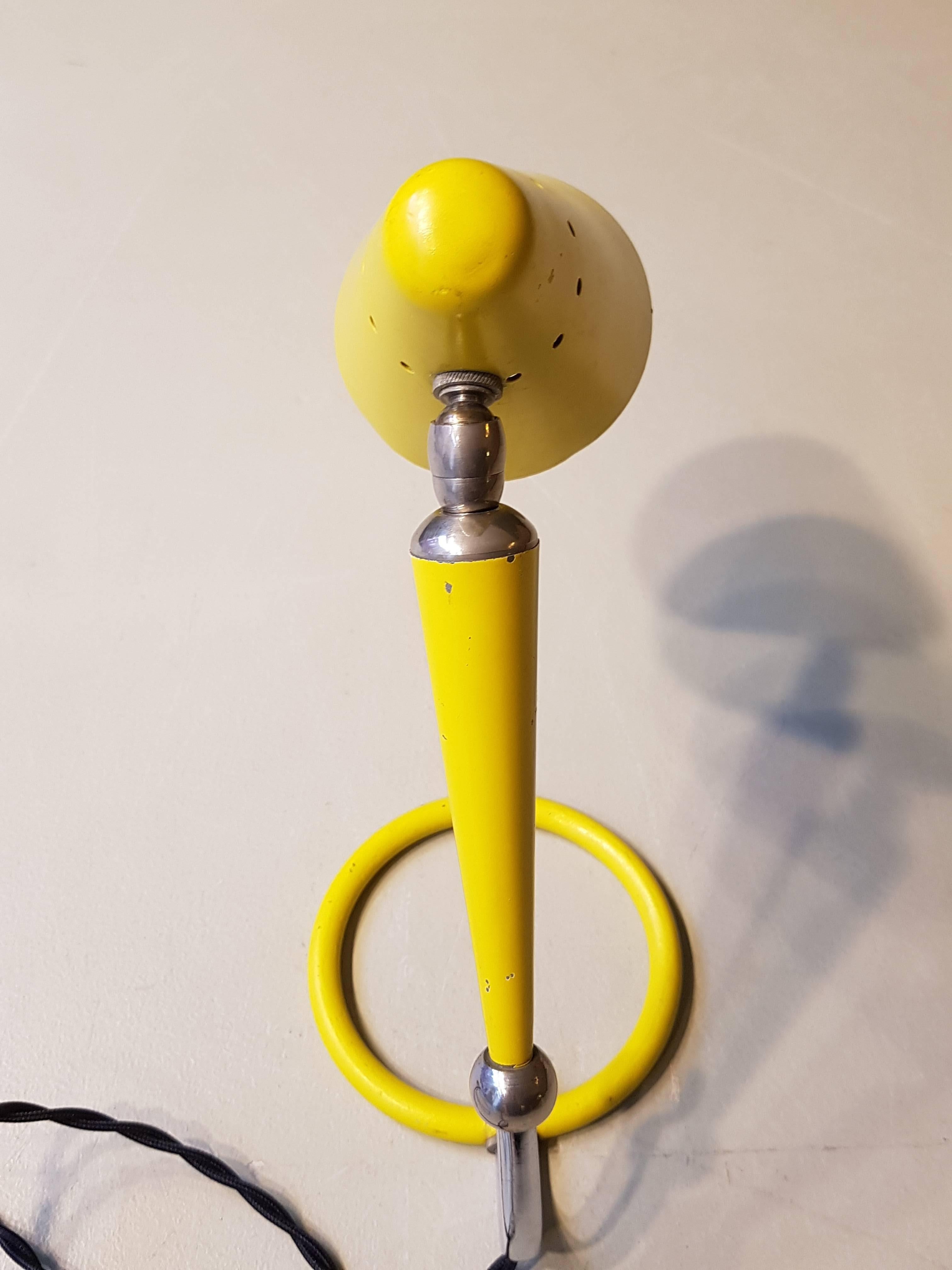20th Century French Yellow Reading Lamp Made of Metal, 1960s In Good Condition In Berlin, DE
