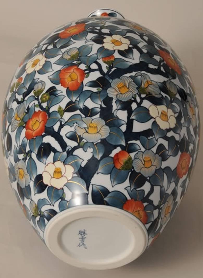 Large Contemporary Blue Porcelain Vase by Japanese Master Artist In New Condition In Takarazuka, JP