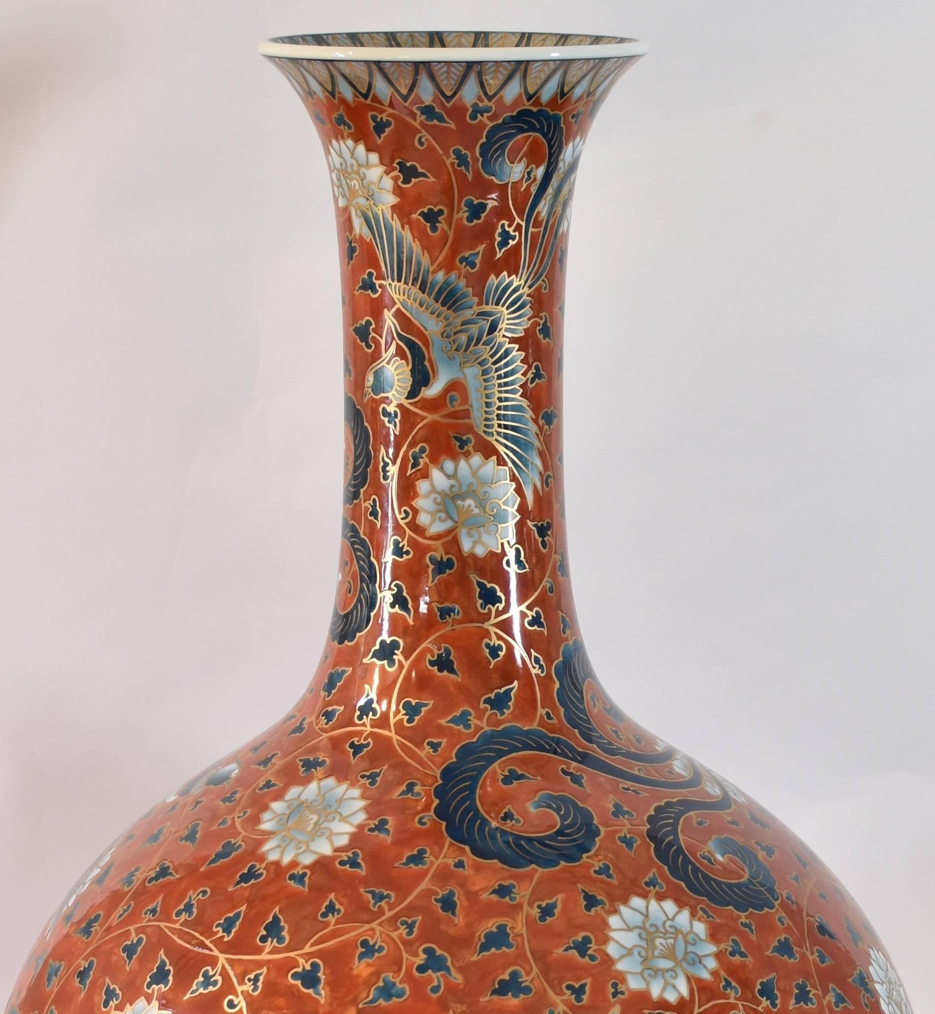 Große japanische Vase aus vergoldetem Porzellan von zeitgenössischem Künstler (Vergoldet)