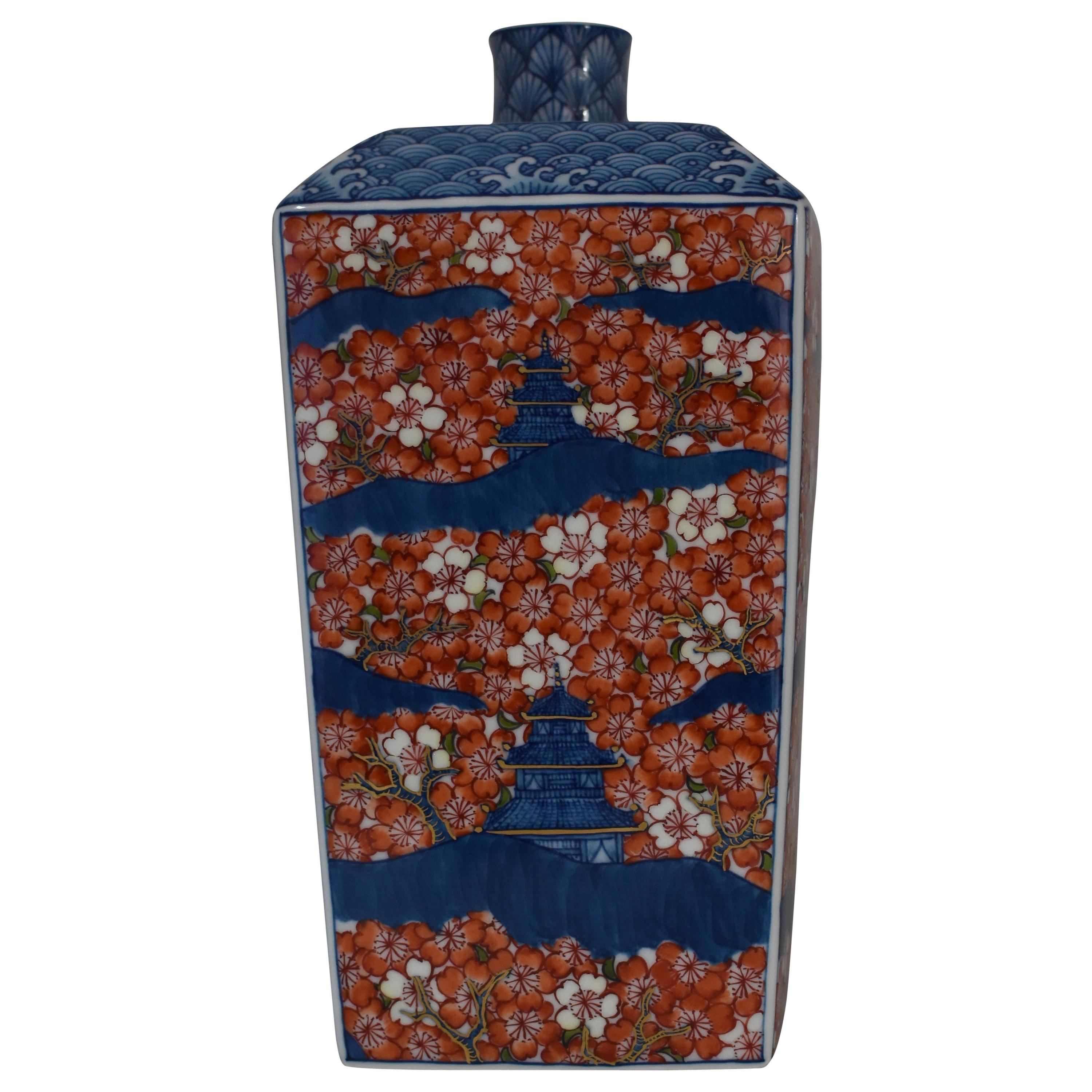 Japanese Contemporary Imari Red Blue Porcelain Vase by Master Artist (Japanisch)