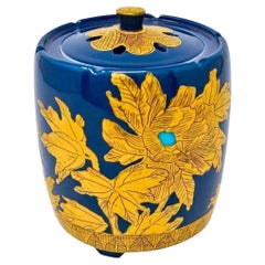 Bruciatore di incenso giapponese in porcellana di Kutani, blu e oro, di Yamagami