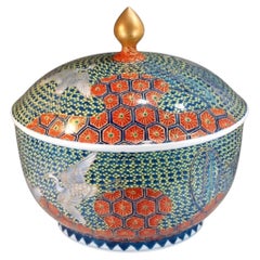 Scatola giapponese in porcellana Imari, stile Kinrande, rosso, oro e blu