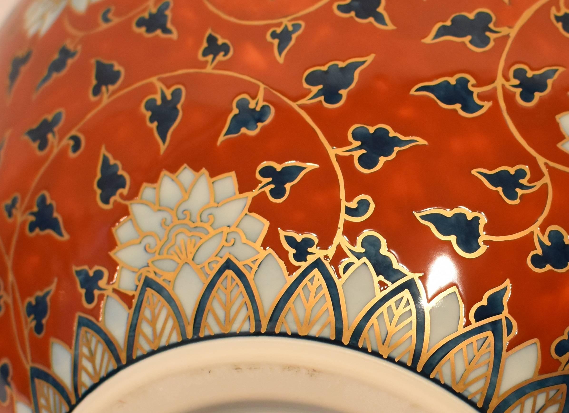 Large Japanese Contemporary Red Gilded Imari Porcelain Vase by Master Artist 1