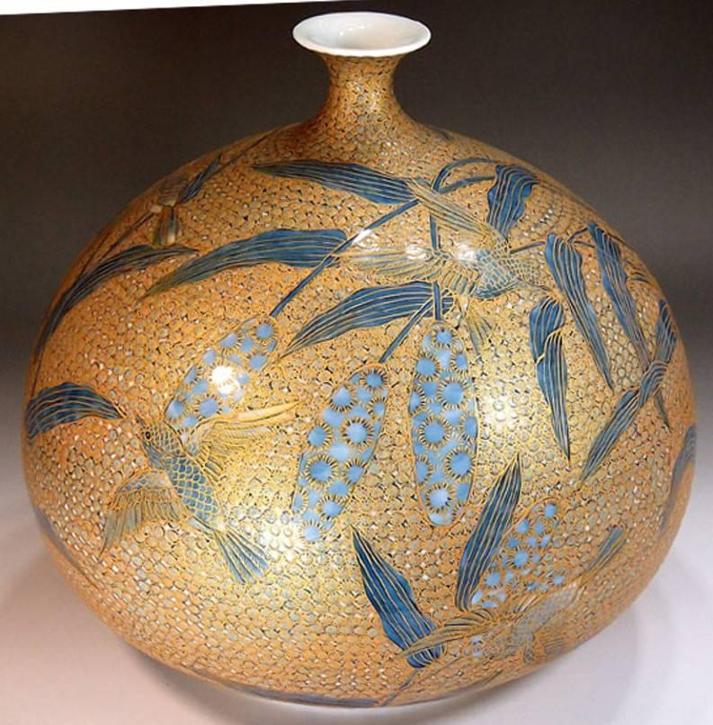 Japanese Large Imari Porcelain Vase by Fujii Tadashi 3