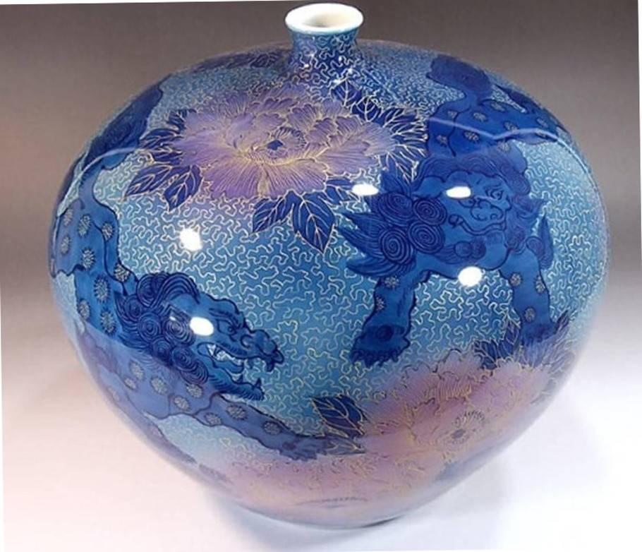 Large Japanese Hand-Painted Imari Contemporary Porcelain Vase by Master Artist 3