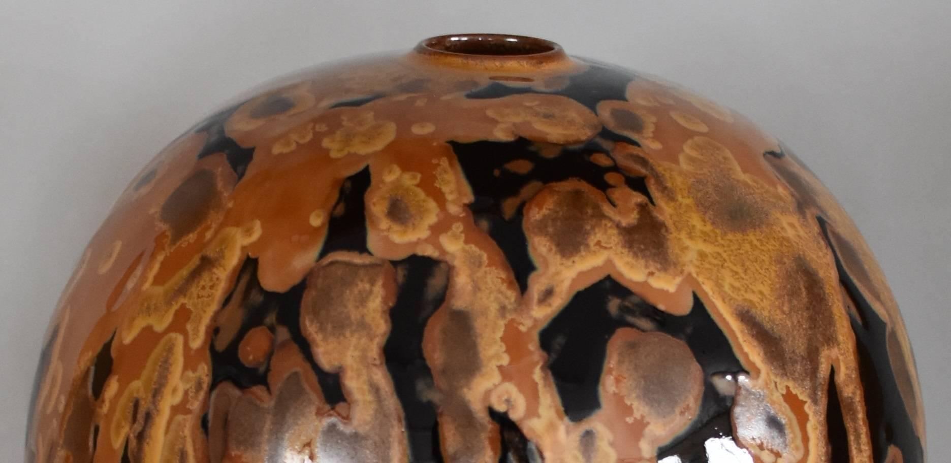 Japanese Contemporary Black Brown Hand-Glazed Porcelain Vase by Master Artist In New Condition In Takarazuka, JP
