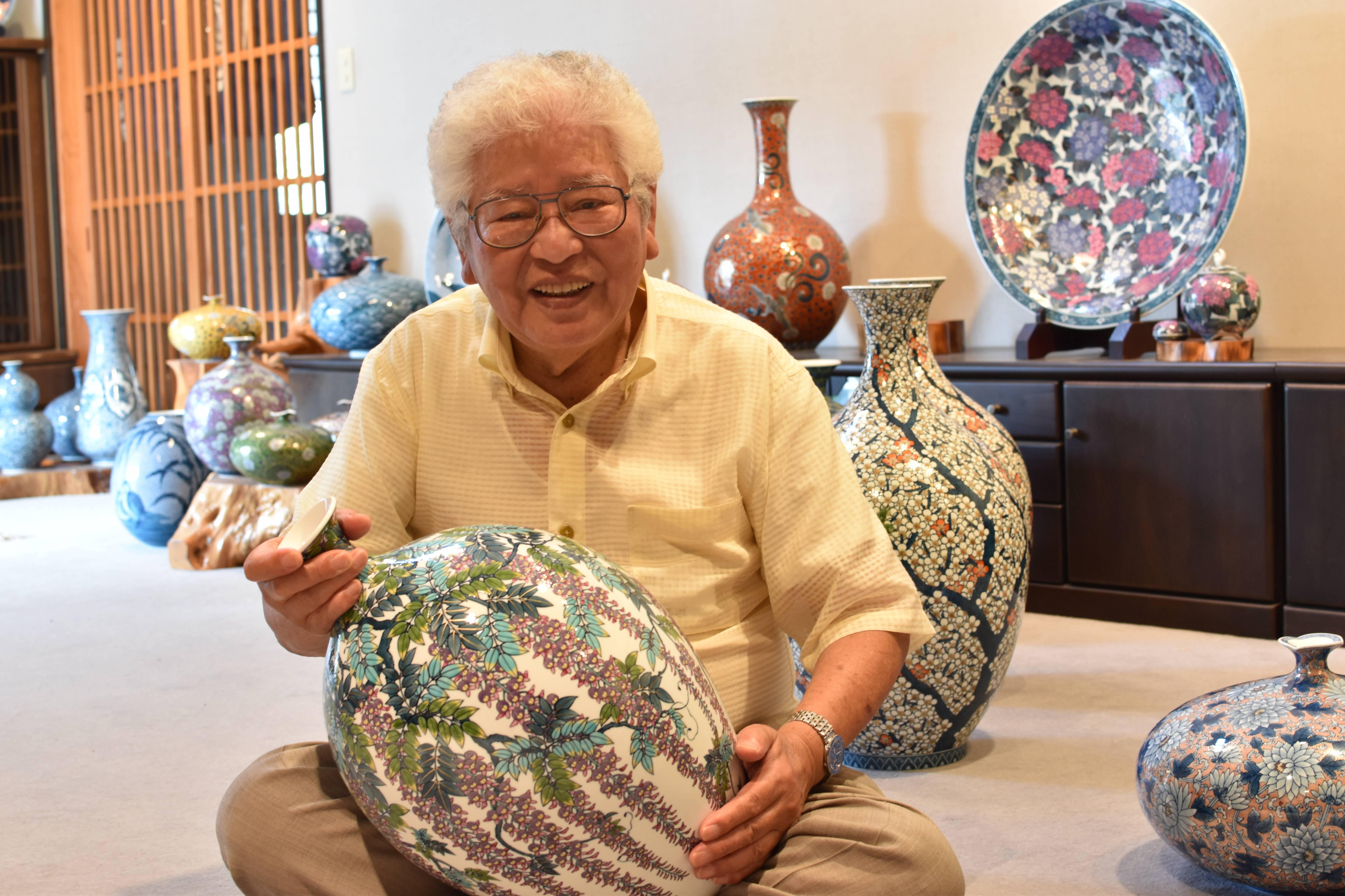 Large Japanese Gilded Hand-Painted Porcelain Vase by Master Artist 1