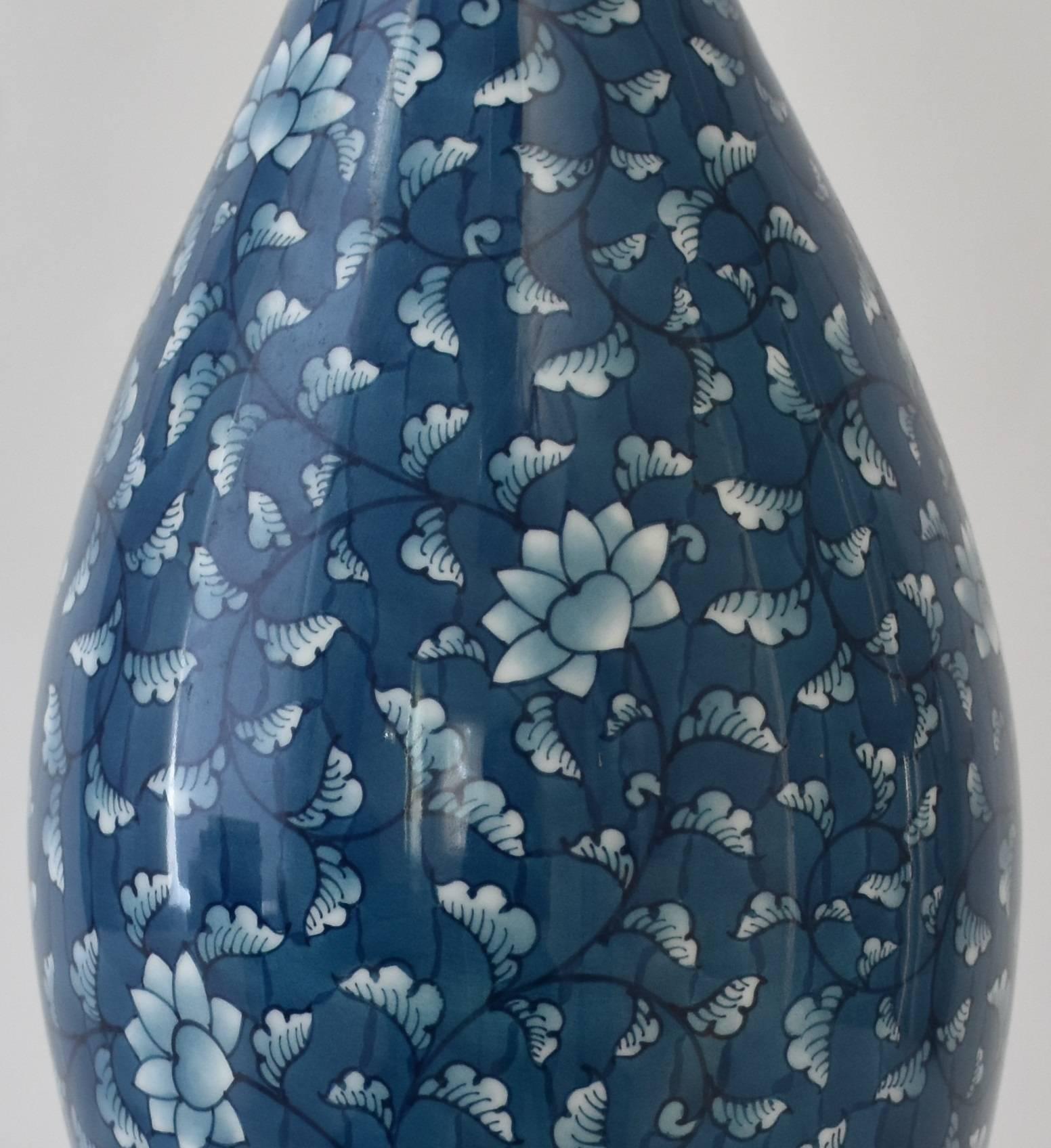 Large Japanese Imari Blue Hand-Painted Porcelain Vase by Master Artist In New Condition In Takarazuka, JP