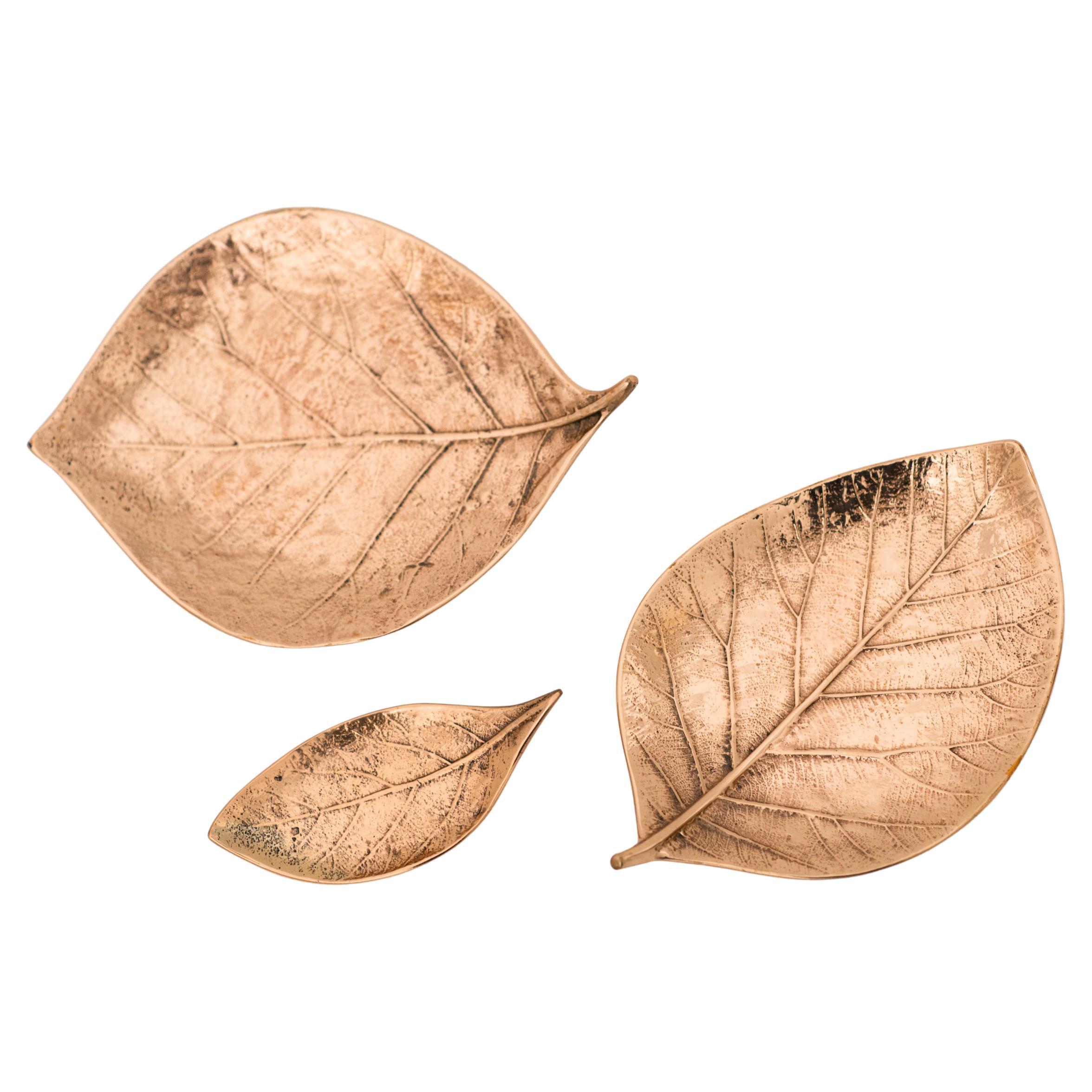 Set of 3 Handmade Cast Bronze Leaves Decorative Dishes, Vide Poches For Sale