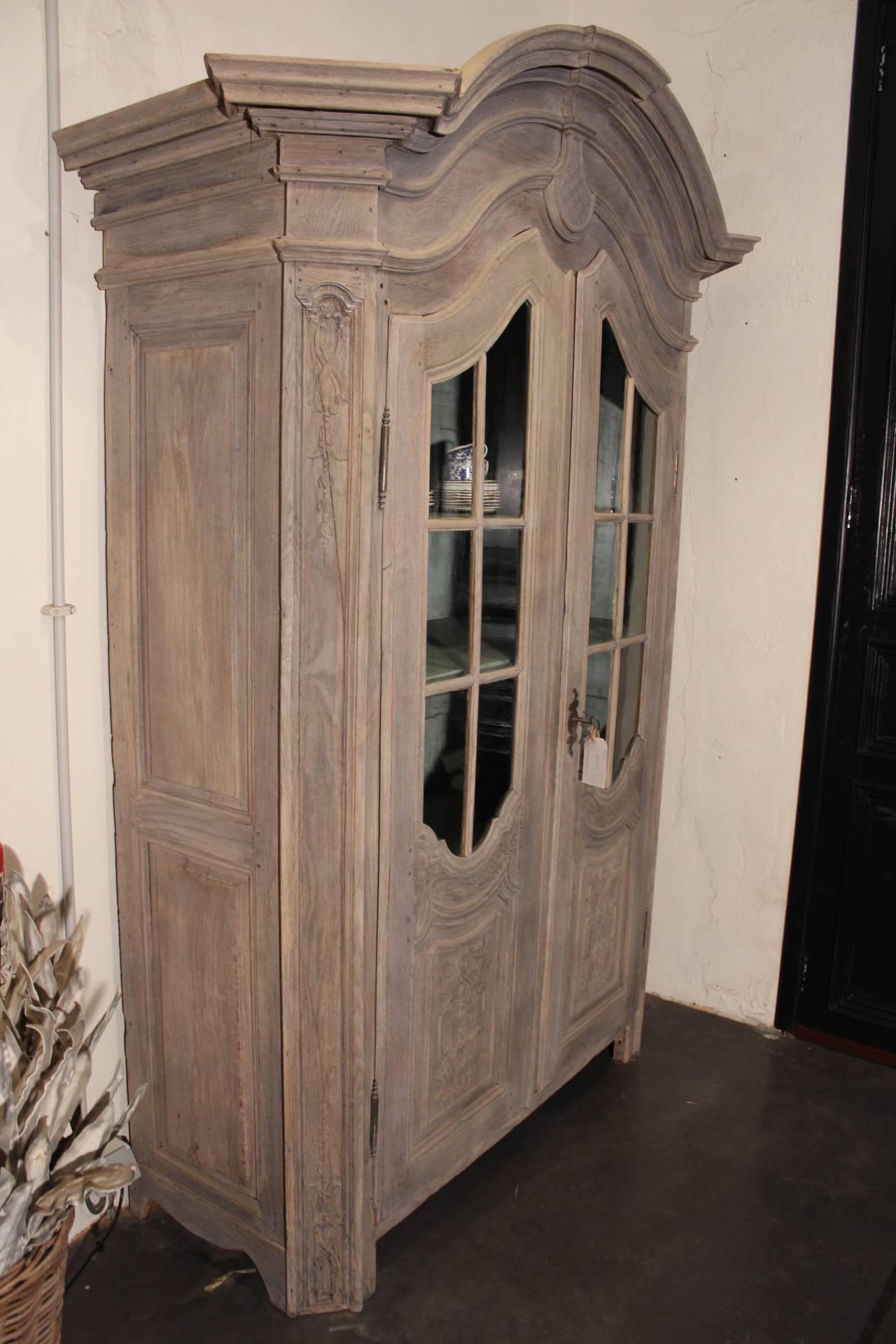 Hand-Crafted 18th Century Flemisch Two-Door Glass Cabinet  For Sale