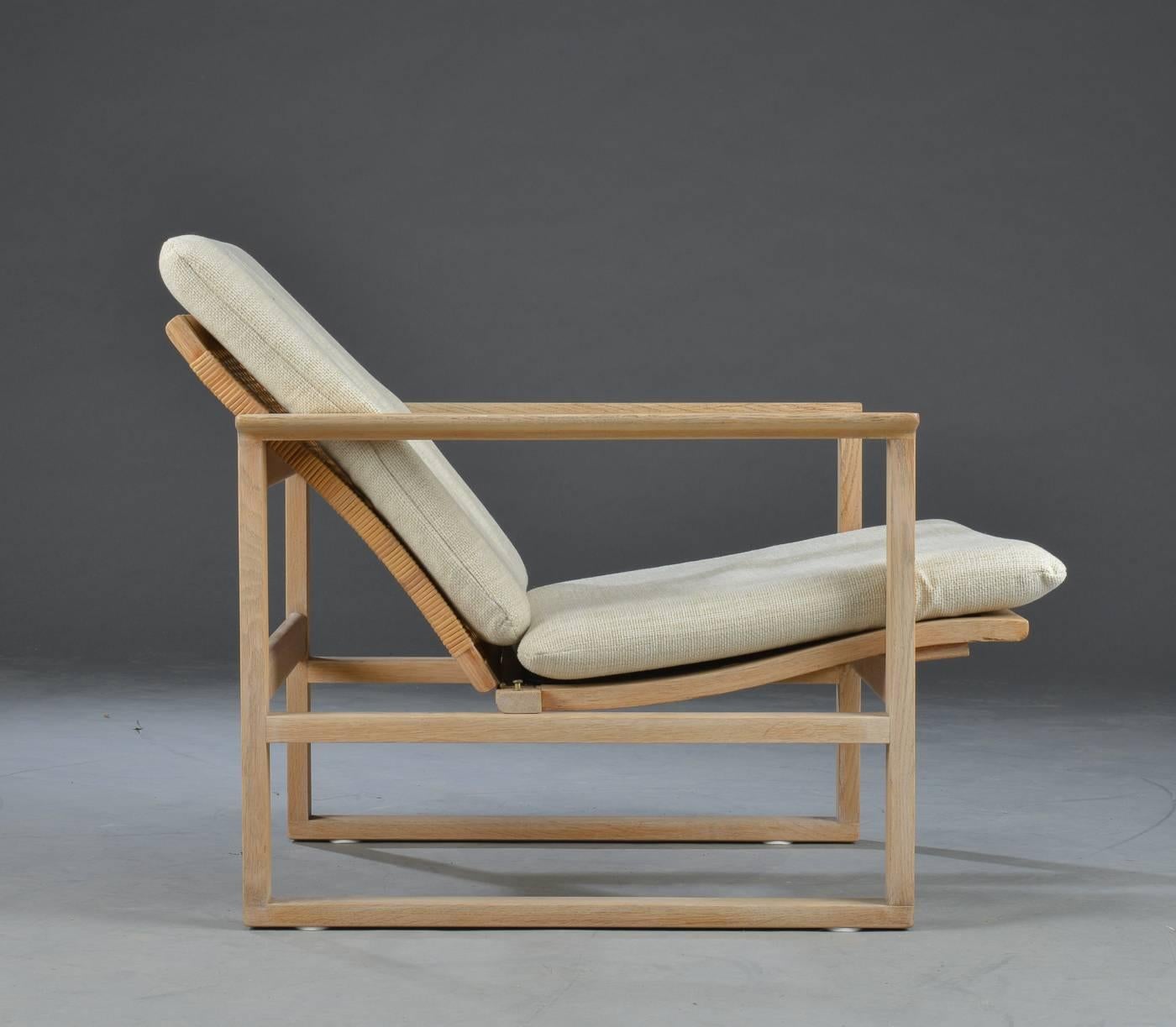 Scandinavian Modern Børge Mogensen Oak Lounge Sled Chair 2256 for Fredericia Furniture Designed 1956