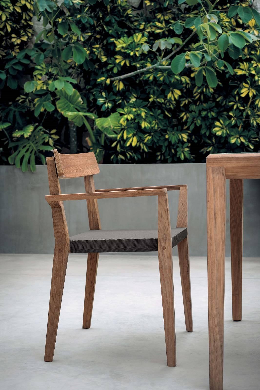 Moderne Fauteuil empilable Roda Teka 172 pour l'intérieur/extérieur, conçu par Gordon Guillaumier en vente