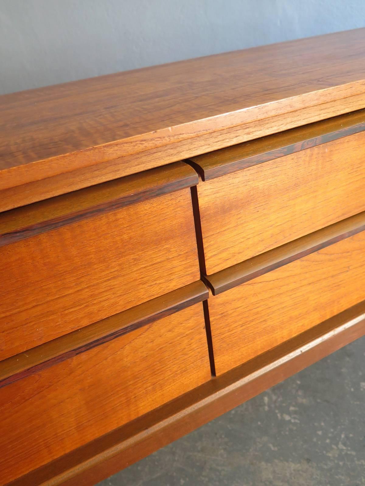 Mid-20th Century Austinsuite Elegant Teak and Rosewood Six Drawers Sideboard