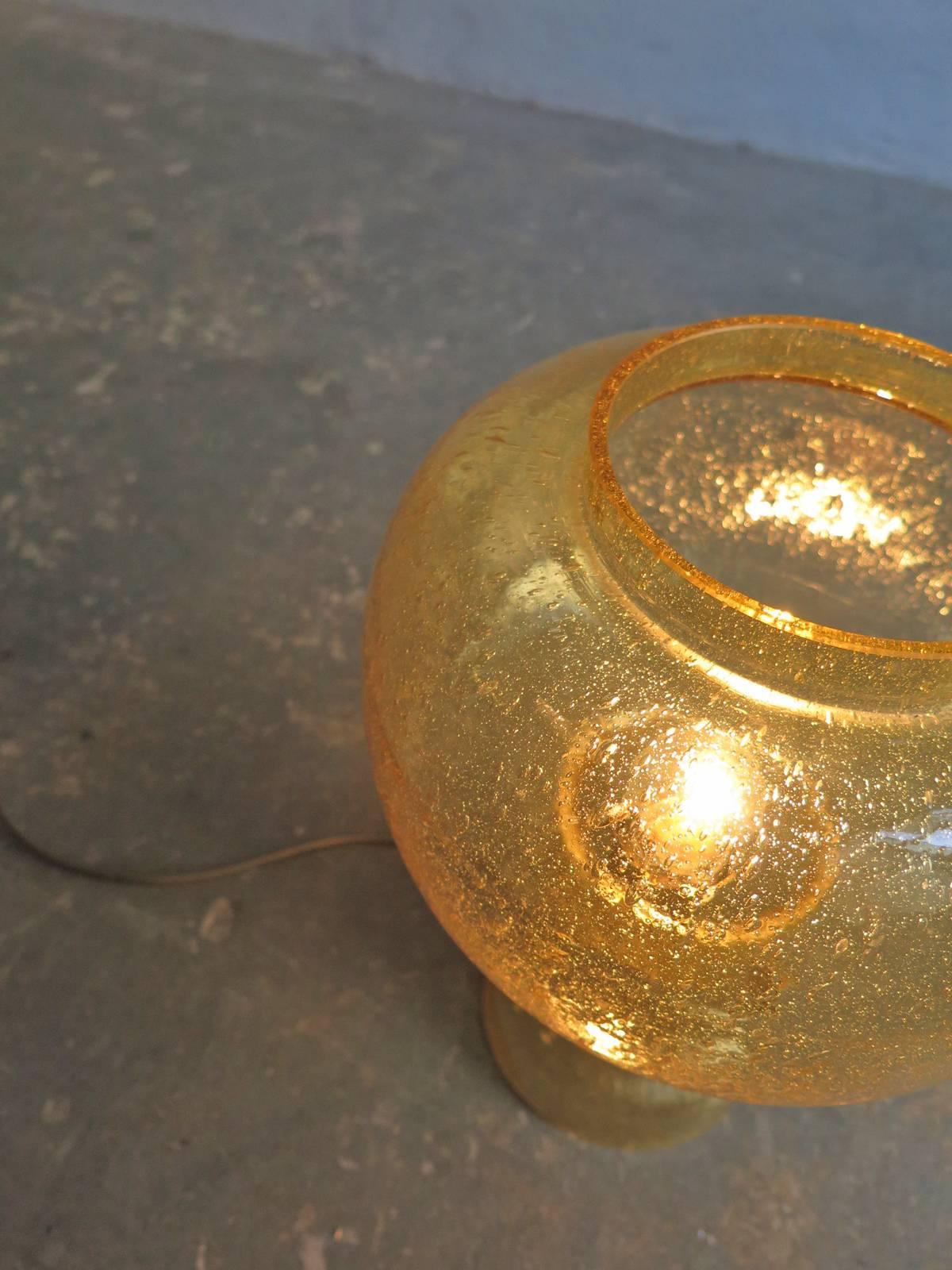 Bubbled Golden Glass Table Lamp In Excellent Condition In Porto, PT