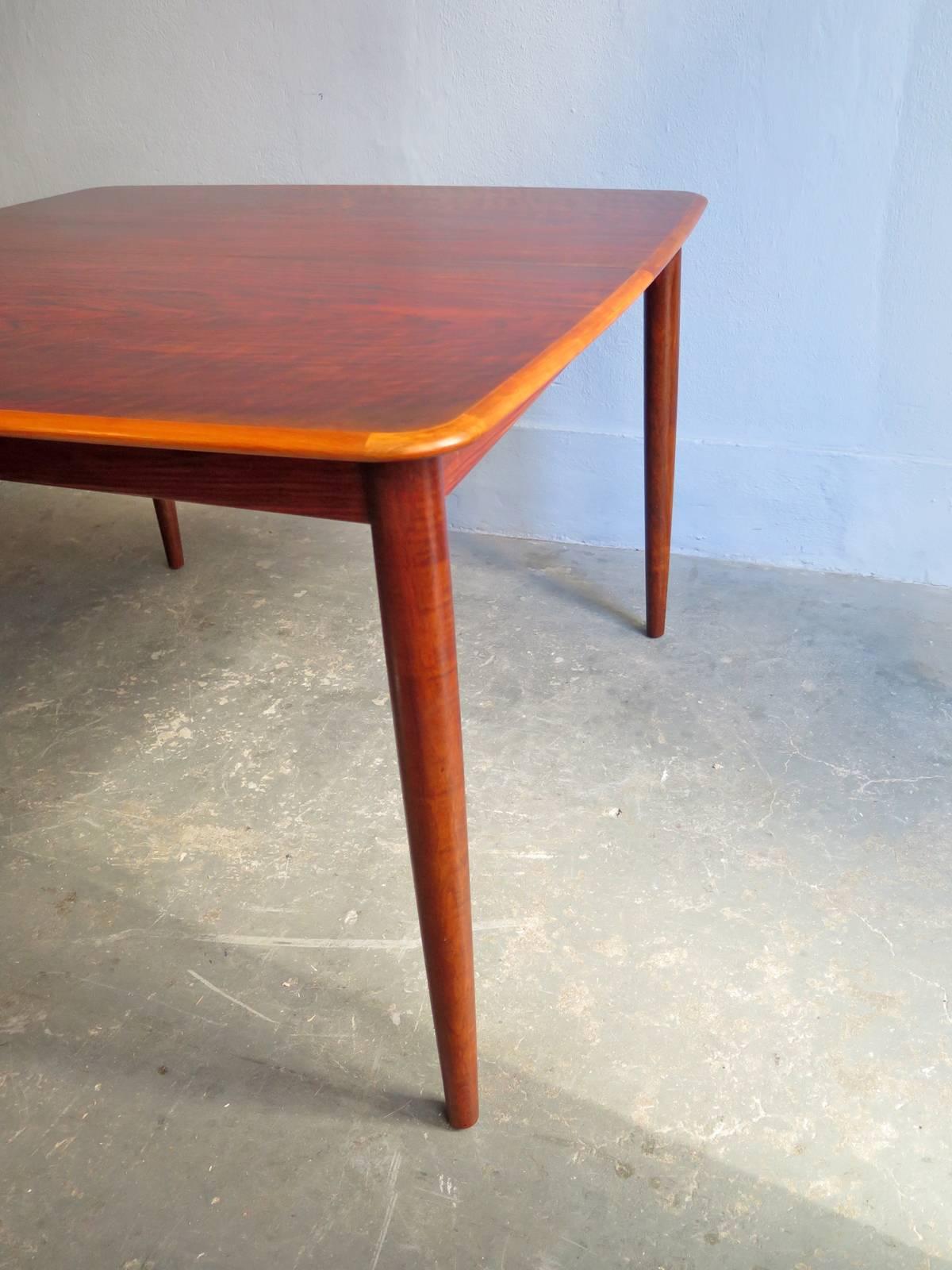 Danish Rosewood Dinning Table with Two Leafs