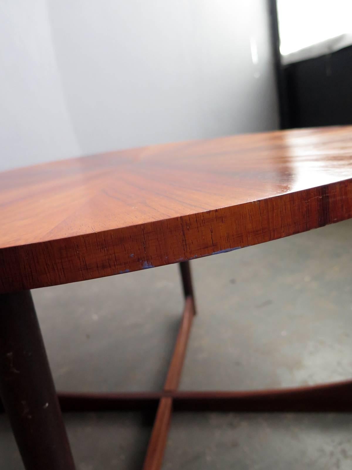 Rosewood Veneer Top in a Teak  Base In Good Condition For Sale In Porto, PT