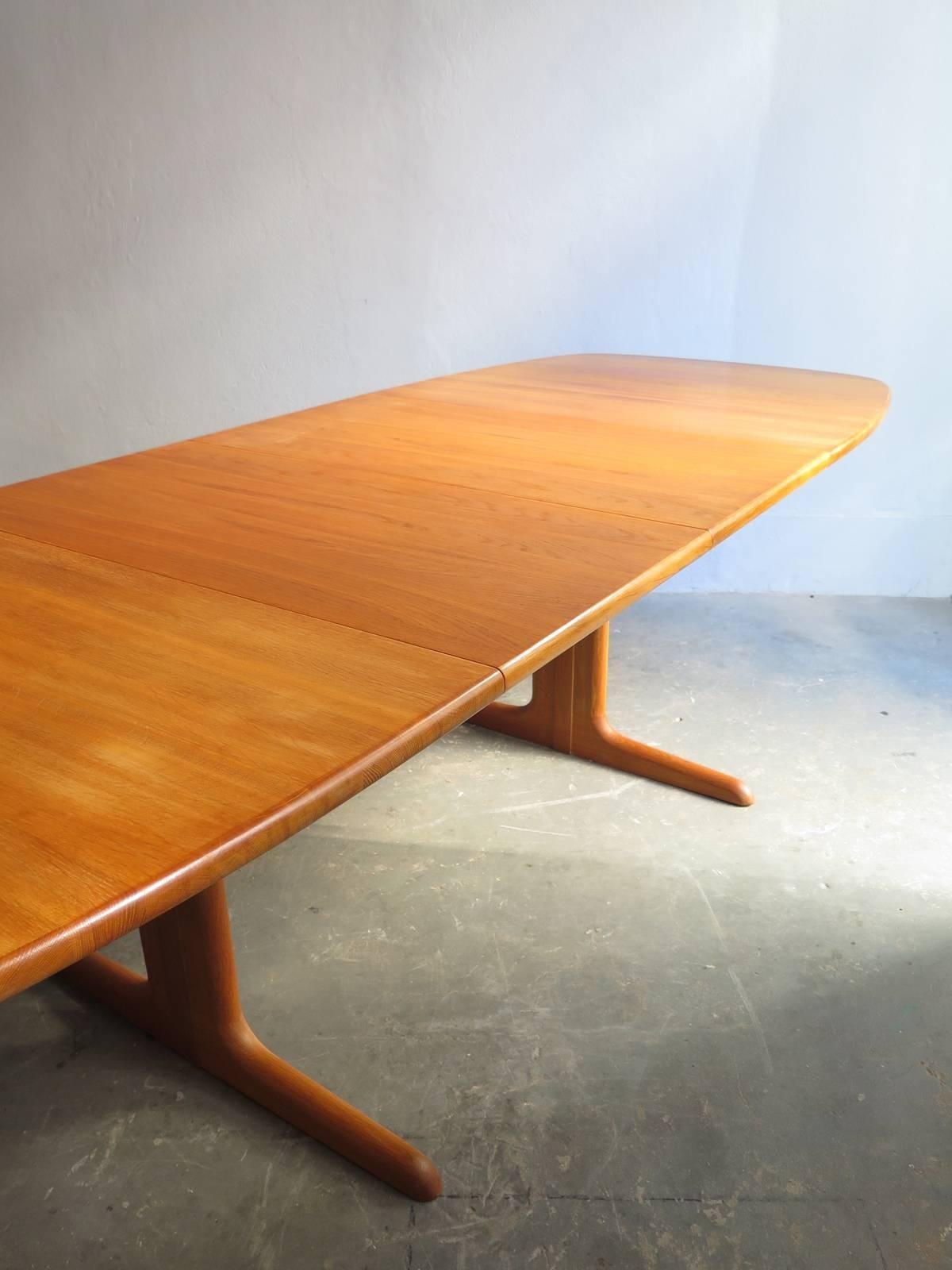 Mid-Century Modern Danish Solid Oak Extendable Dinning Table