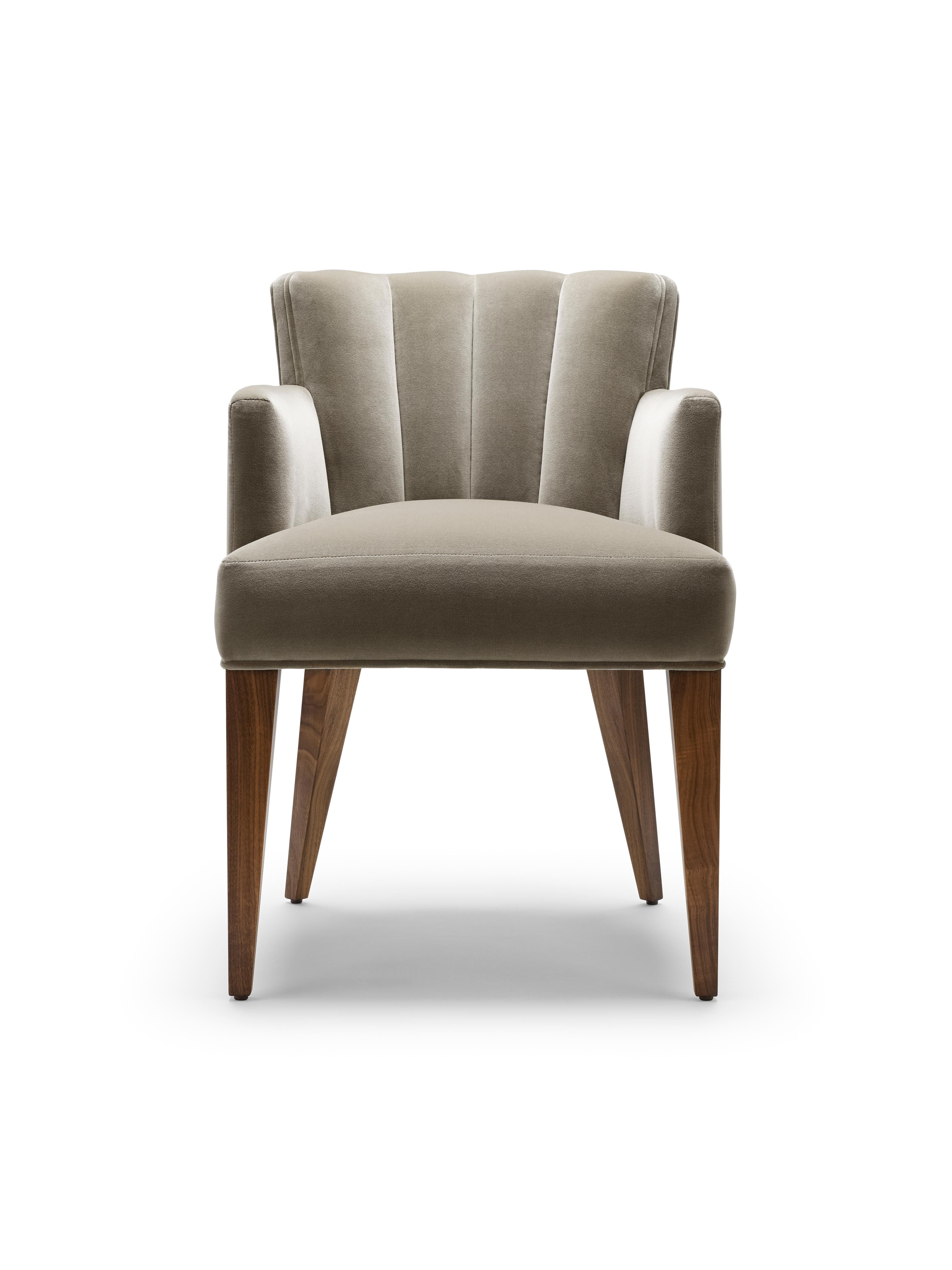 Silla contemporánea Isabella Carver de terciopelo de algodón moka con patas de nogal negro en Nuevo estado para la venta en Trowbridge, Wiltshire