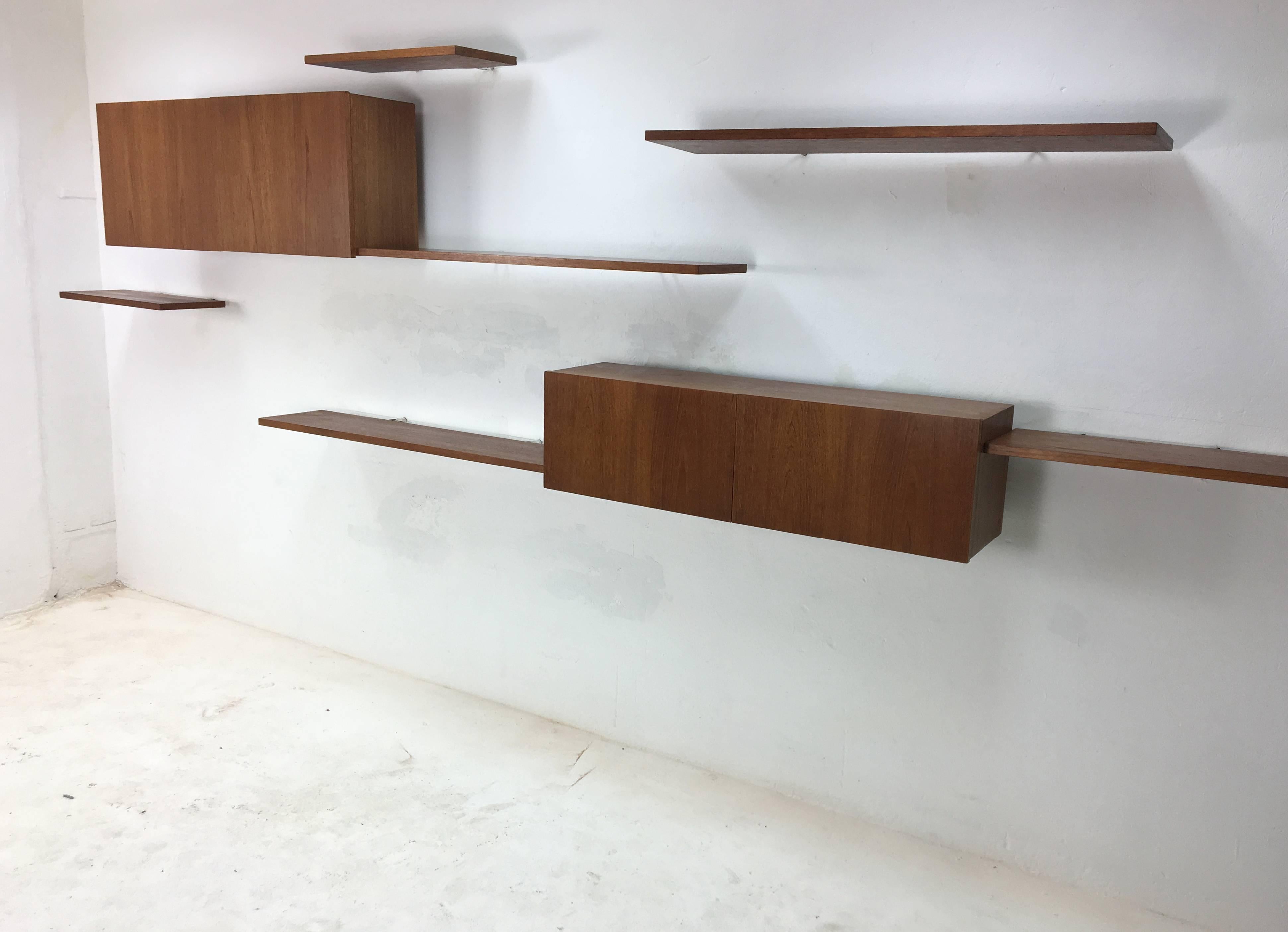 Mid-20th Century 1960s Banz Bord Floating Rosewood Wall System
