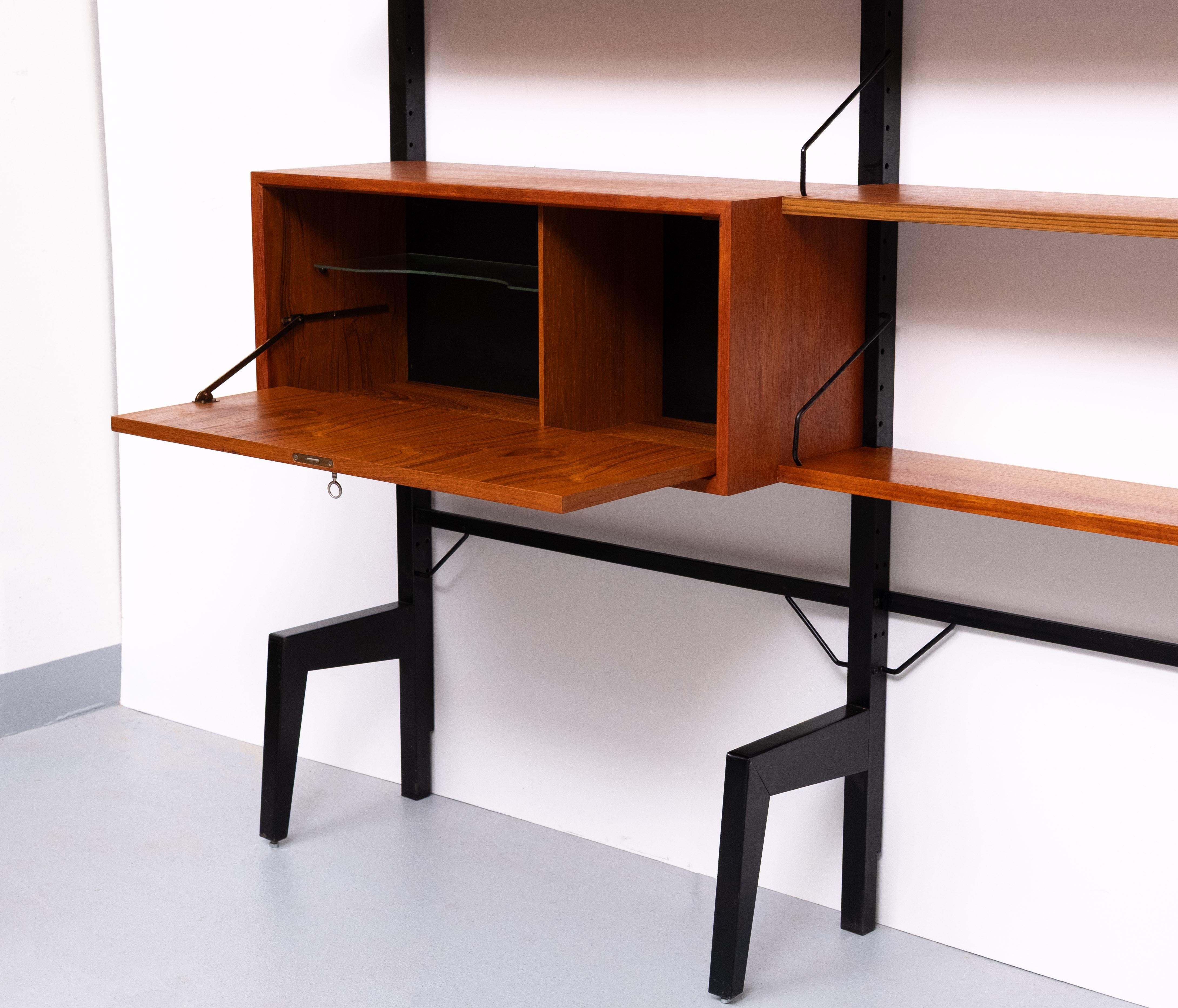Stupendo free standing  Royal System Poul Cadovius   Anni '50 Danimarca in vendita 9